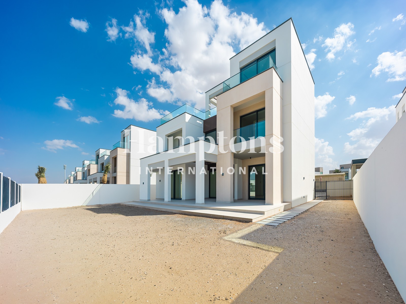 Luxury 5BD Villa | Large Layout | Family Living