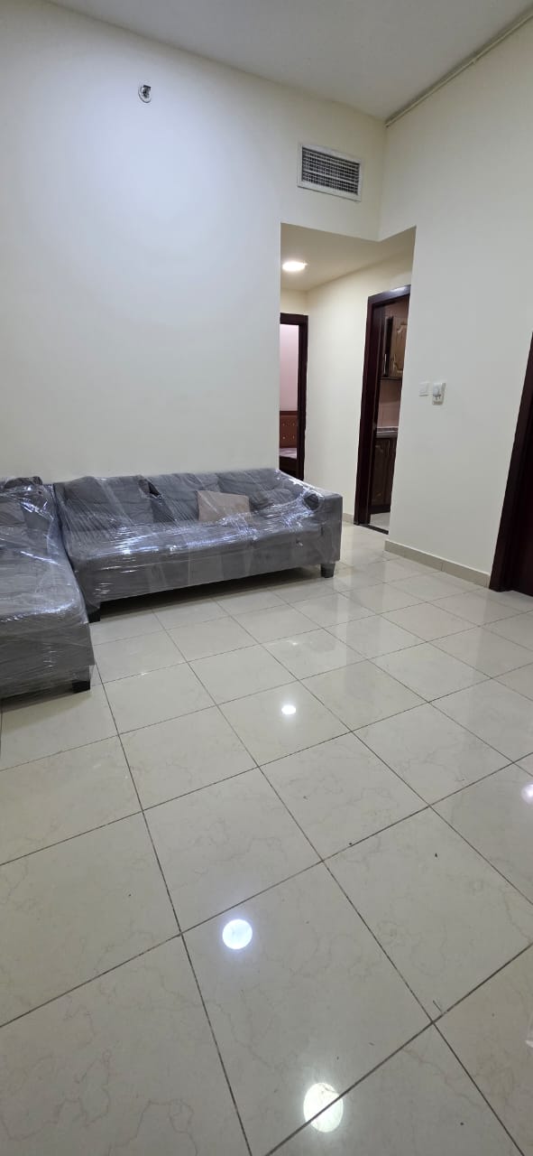 Lavish 2bhk With Balcony Fully Furnished Monthly Basis Aed 3500 Only Pay Monthly Live Yearly