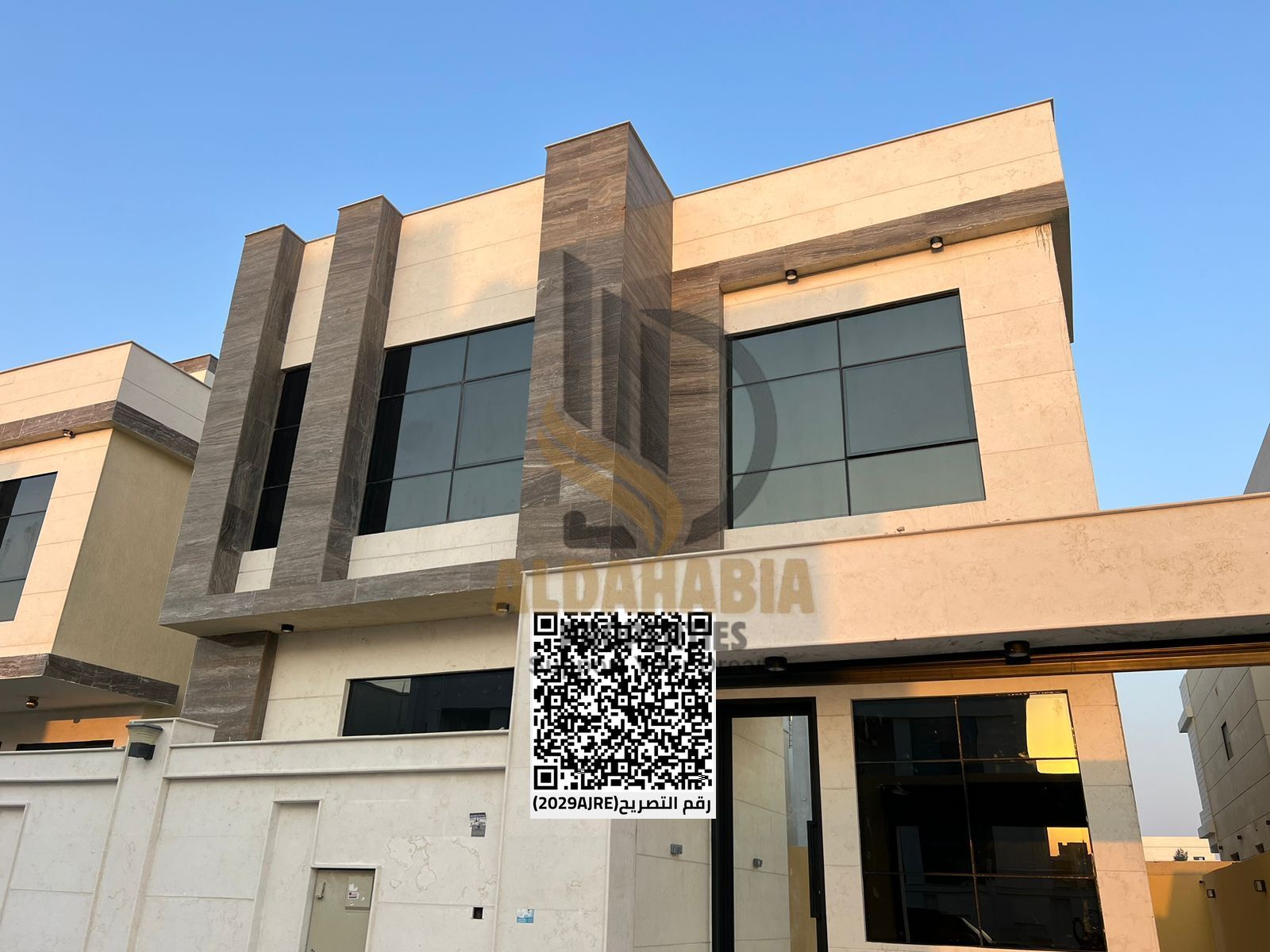 For Sale – Luxury Villa in Al Yasmeen, Ajman • Plot Area: 3,200 sq. ft. • Built-up Area: 3,900 sq. ft. • Floors: 2 Floors + Roof