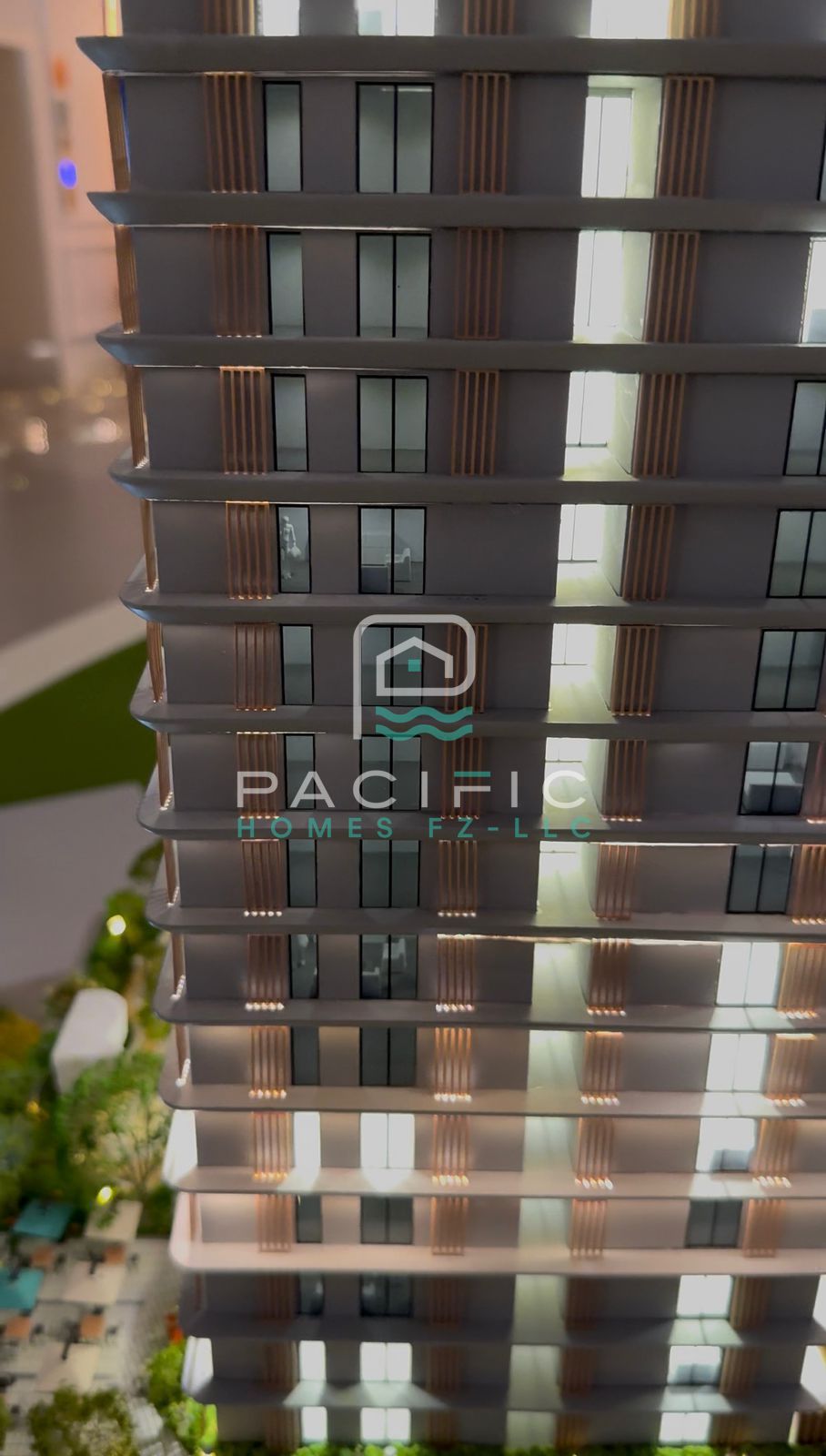 Luxury Waterfront 2BR | 2 Residential Visas for 12 Years on AED 1M Investment