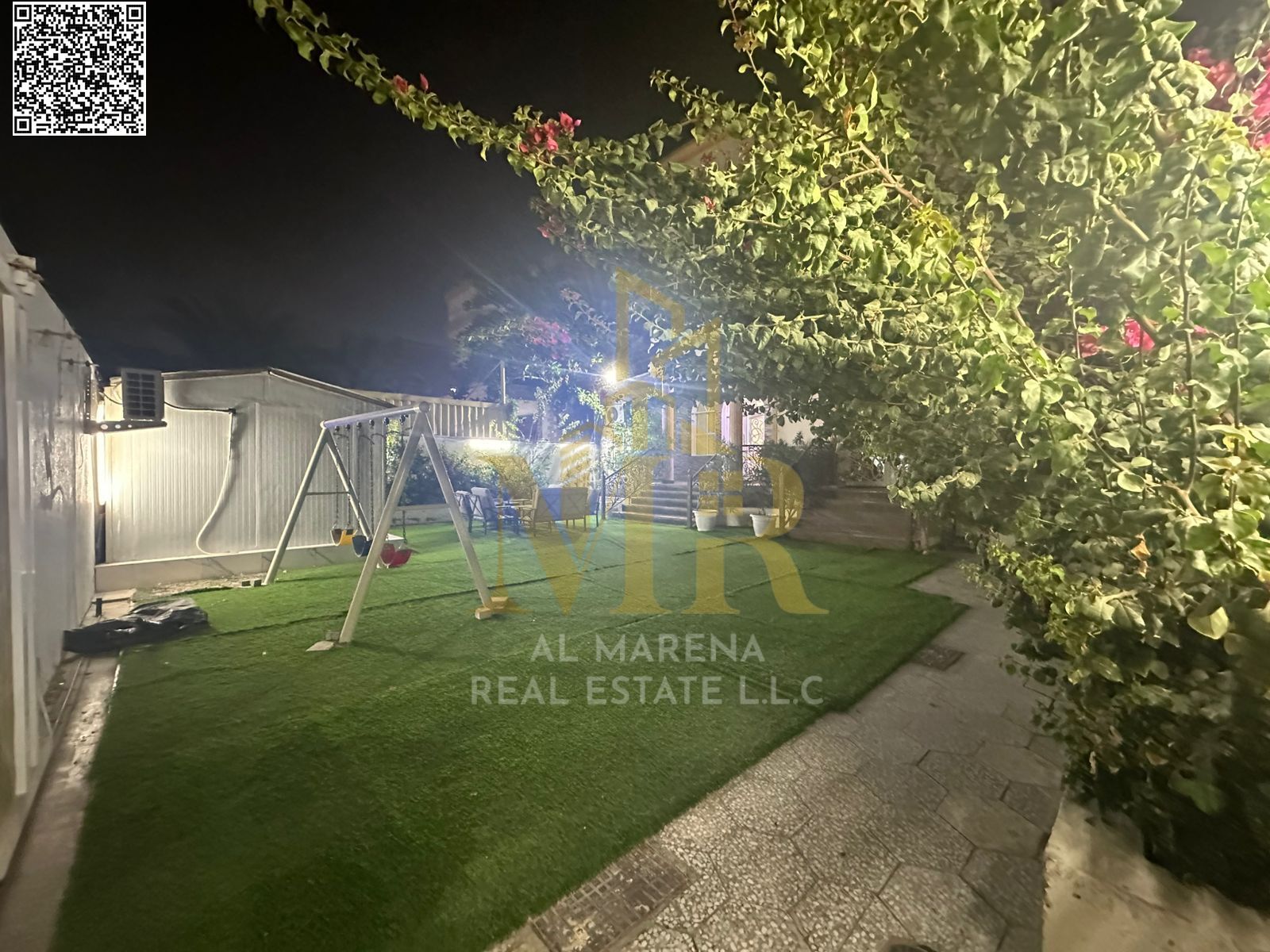 Villa for sale in Al Rawda 2, Ajman - 5 master bedrooms, majlis and living room, priced at AED 1,800,000 - freehold ownership for all nationalities