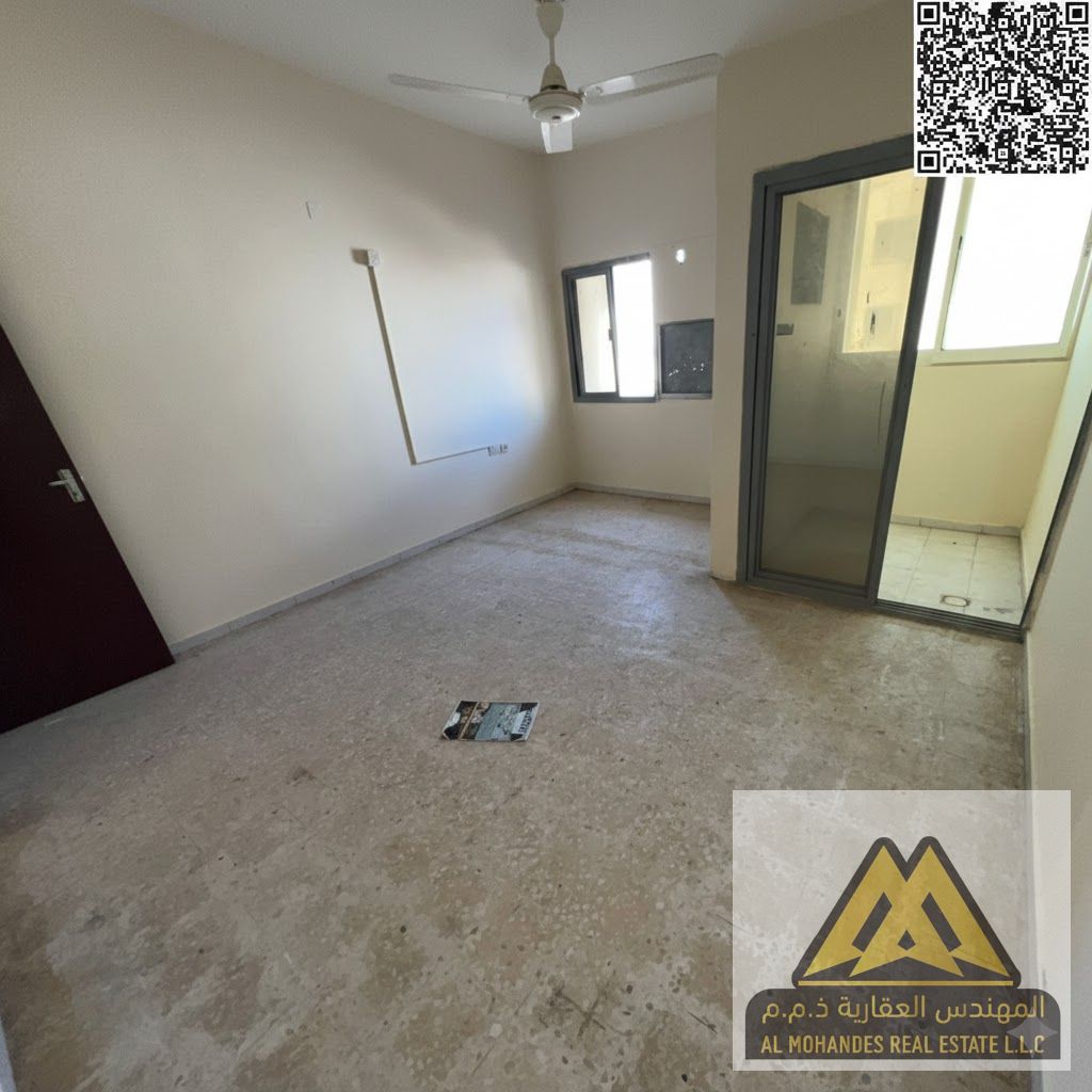 Apartment with 2 balconies, one of which is small | Two bedrooms, living room, and 2 bathrooms (no air conditioning) | Prime location close to all ame