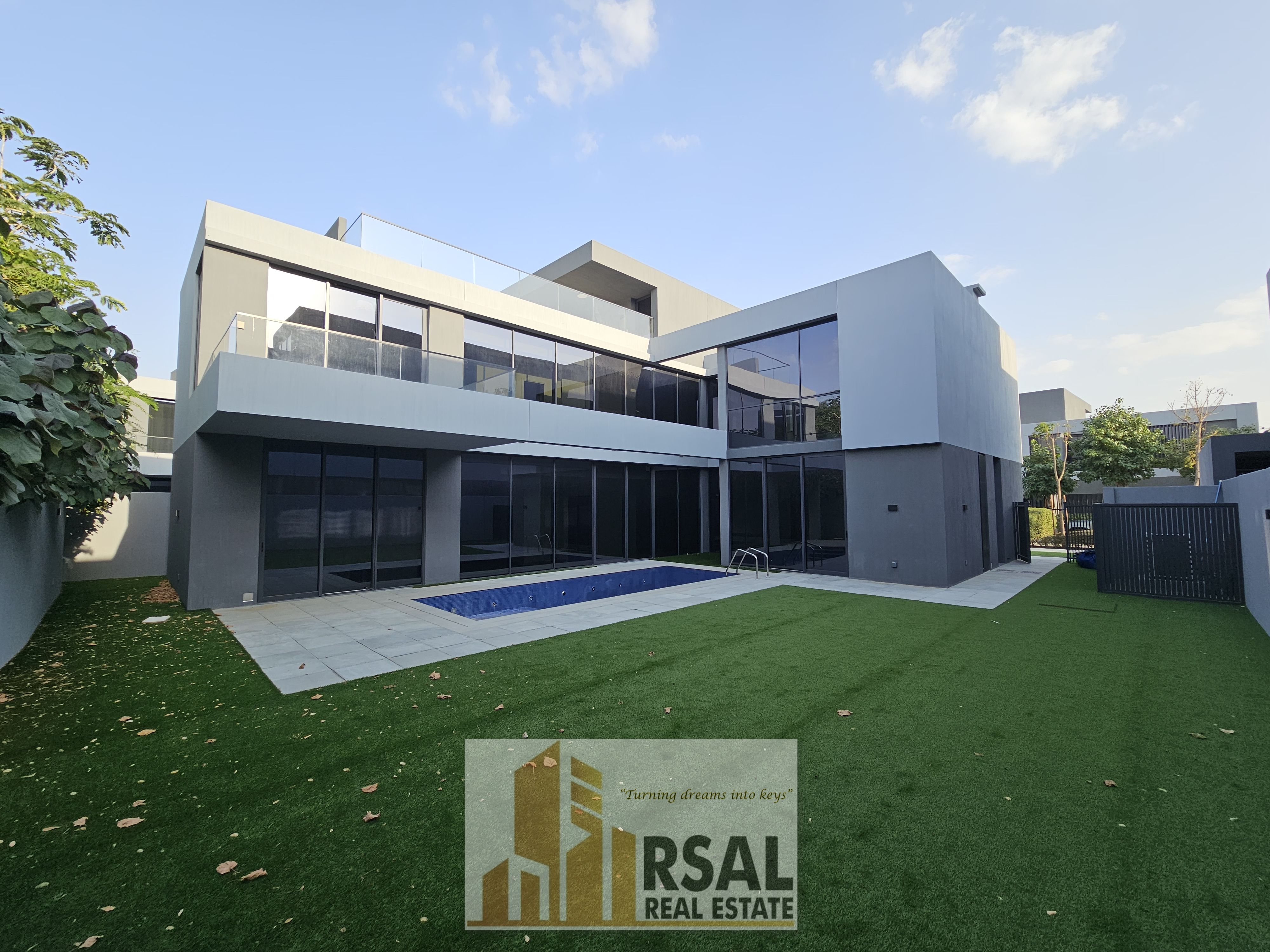 With Private Pool•Built-in Garden•Close to Play Ground