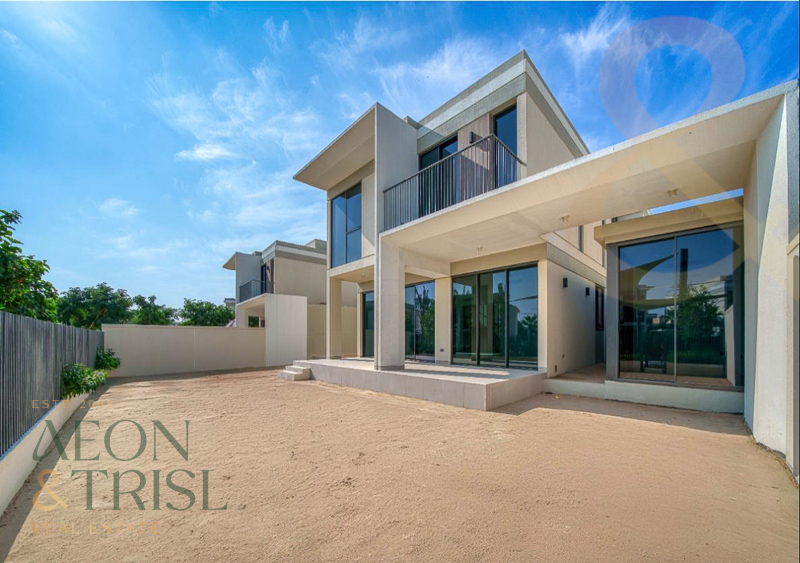 Spacious layout l Ready to move l Community View