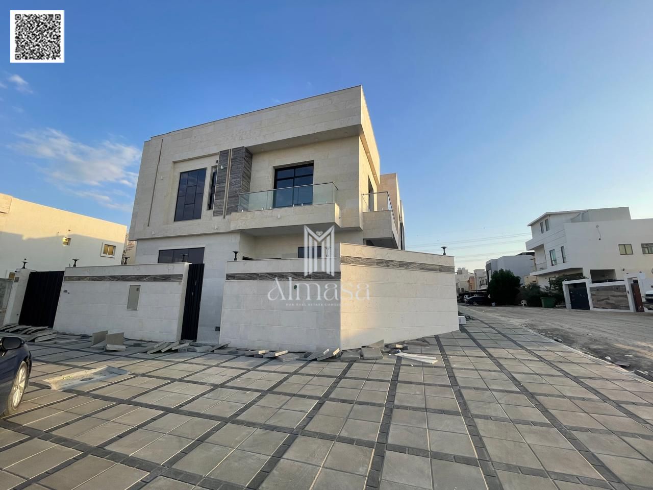 Luxury Corner Villa for Sale in Al Yasmin - 5 Bedrooms - On a Main Street | Distinctive Design and Spacious Area