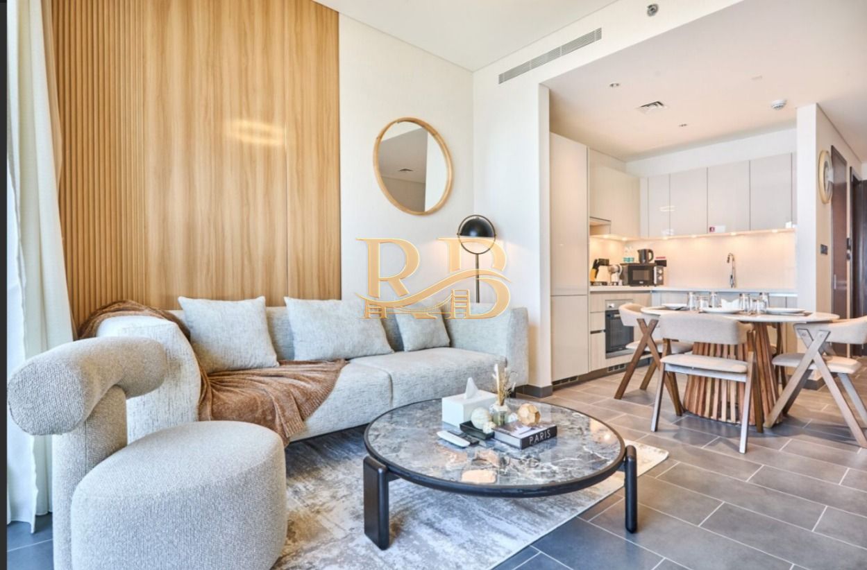 1 BR plus study / fully furnished/ high floor/ Beautiful Apartment for rent in the crest tower B