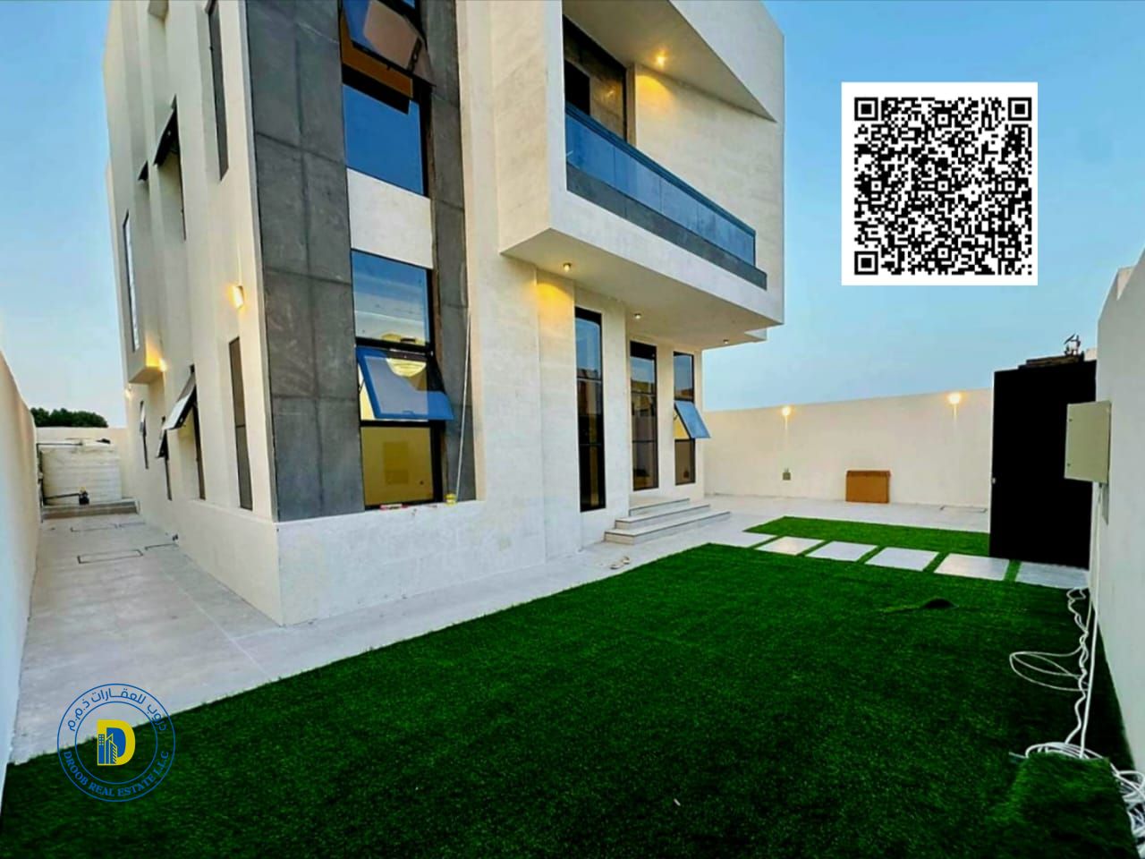 Luxury villa for sale in Al Zahia area, 5 bedrooms, living room and majlis, registration fees included, at an attractive price