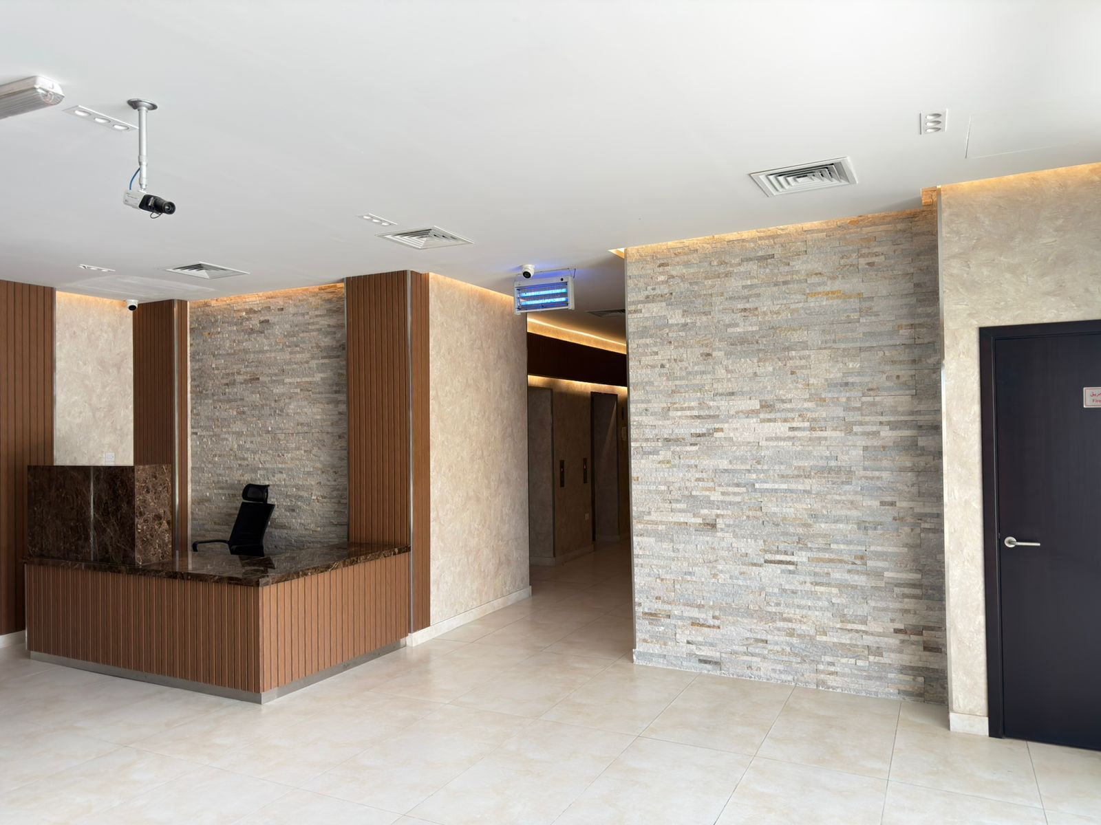 Stunning 1-bedroom Apartments | For Sale | Large and very spacious Unit