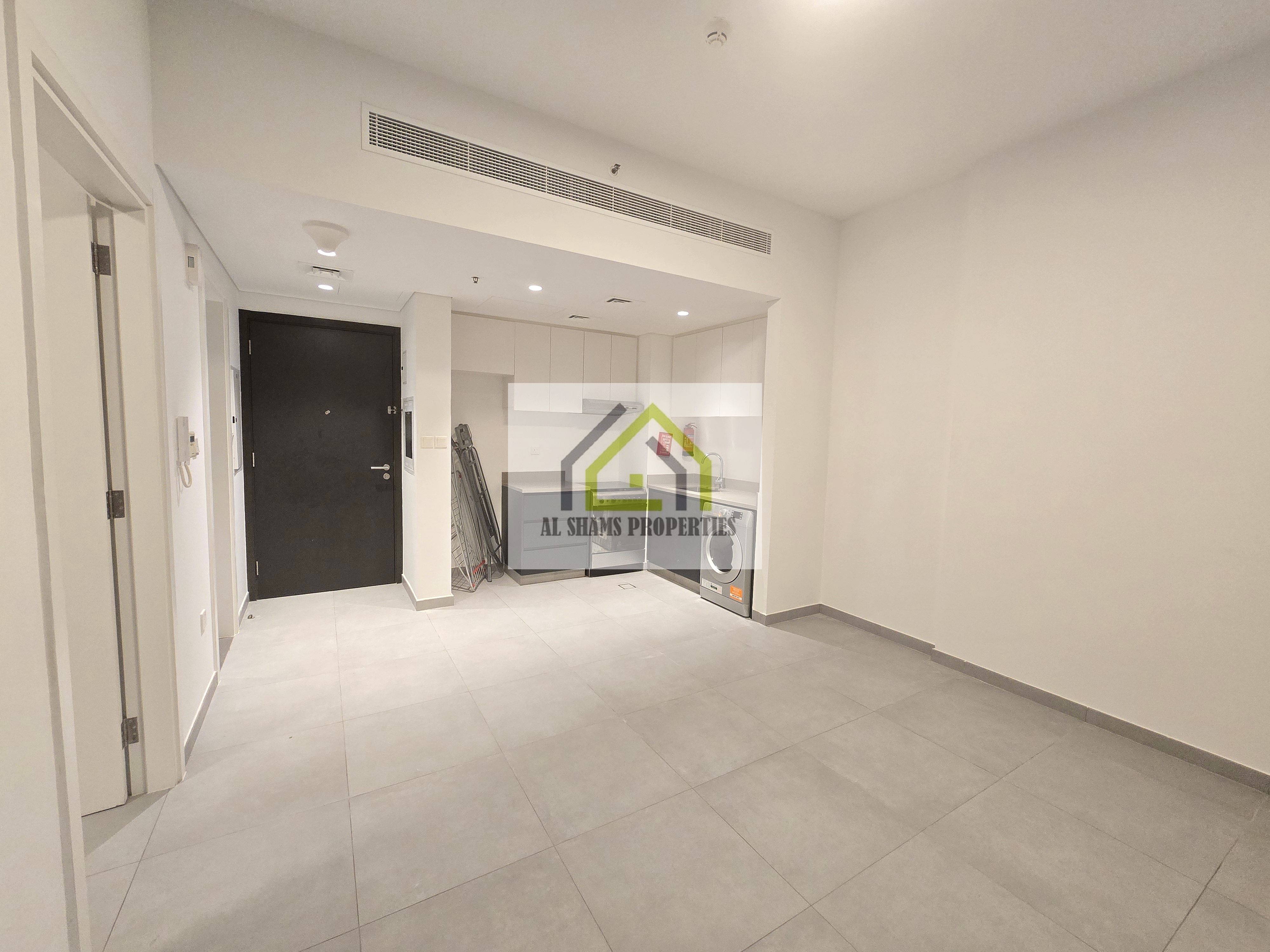 Luxury 1Bedroom with Gym pool parking is free