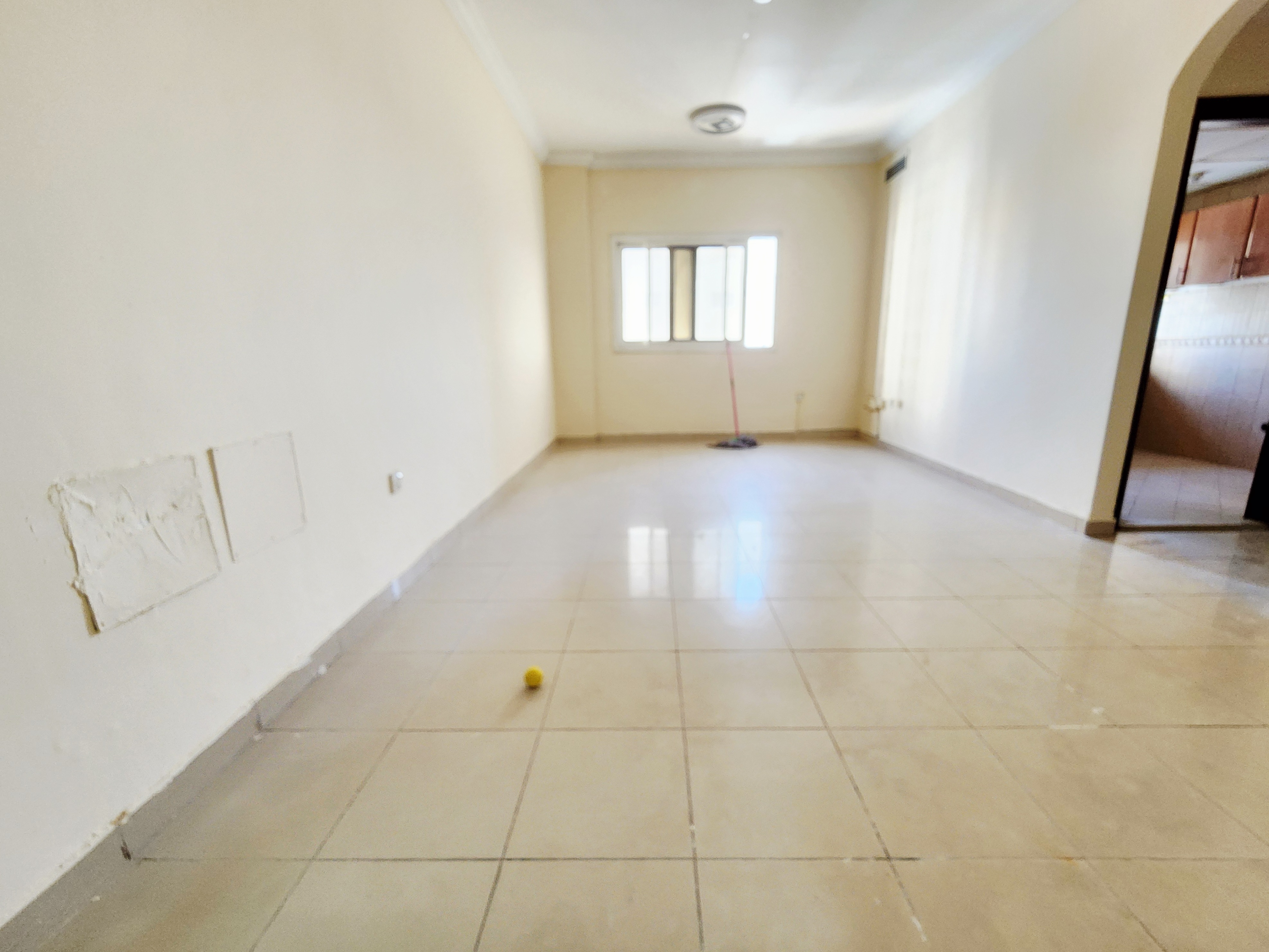 Spacious luxurious neat and clean apartment executive bachelor allowed prime location school area clean to maleha road