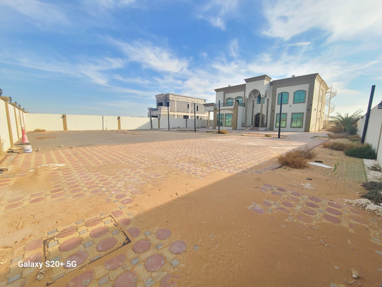 Amazing offer 6 badroom villa with driver room and maid room price 175k