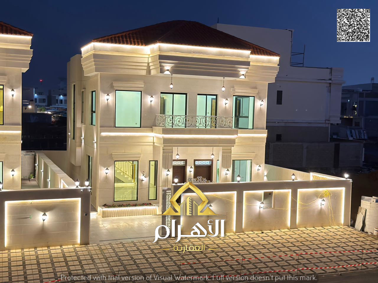 A once-in-a-lifetime opportunity: A luxurious classic villa, freehold, in a strategic location, ready to move in, with exceptional features. Your drea