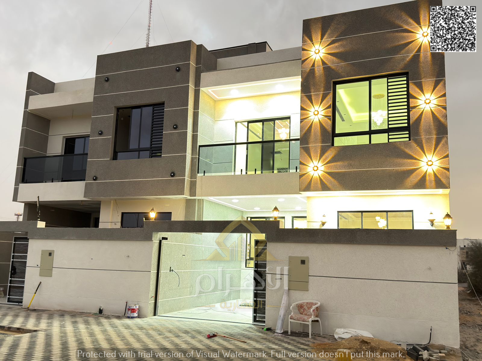 Modern villa in Al-Haliou area, with luxurious finishes, a garden, close to all services and amenities - 15-meter setback