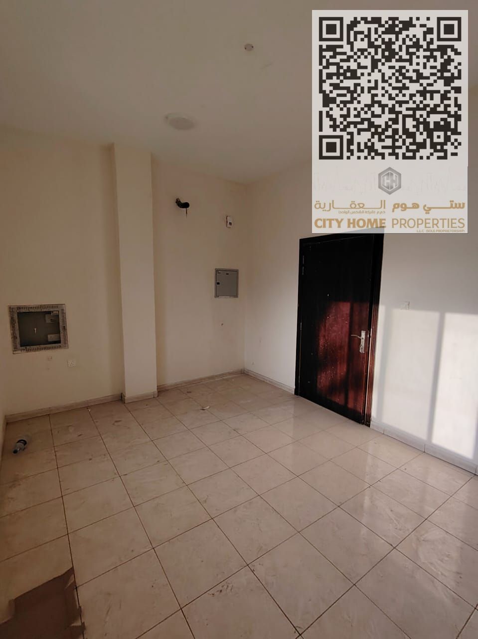 Spacious studio for rent in Al Rashidiya 3 near Grand Mall, with a separate kitchen. Prime location close to all services. Rent AED 18,000 yearly in 4