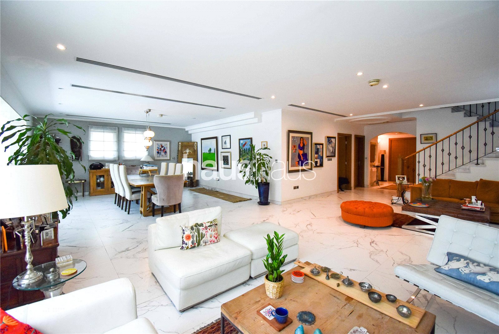 Renovated 4BR | Vastu | Central Location