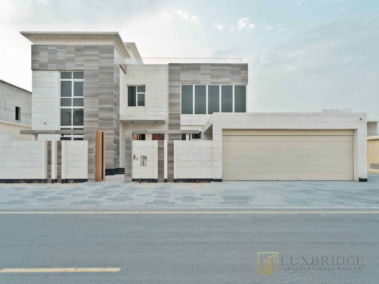 Exclusive | Luxurious Living | Brand New