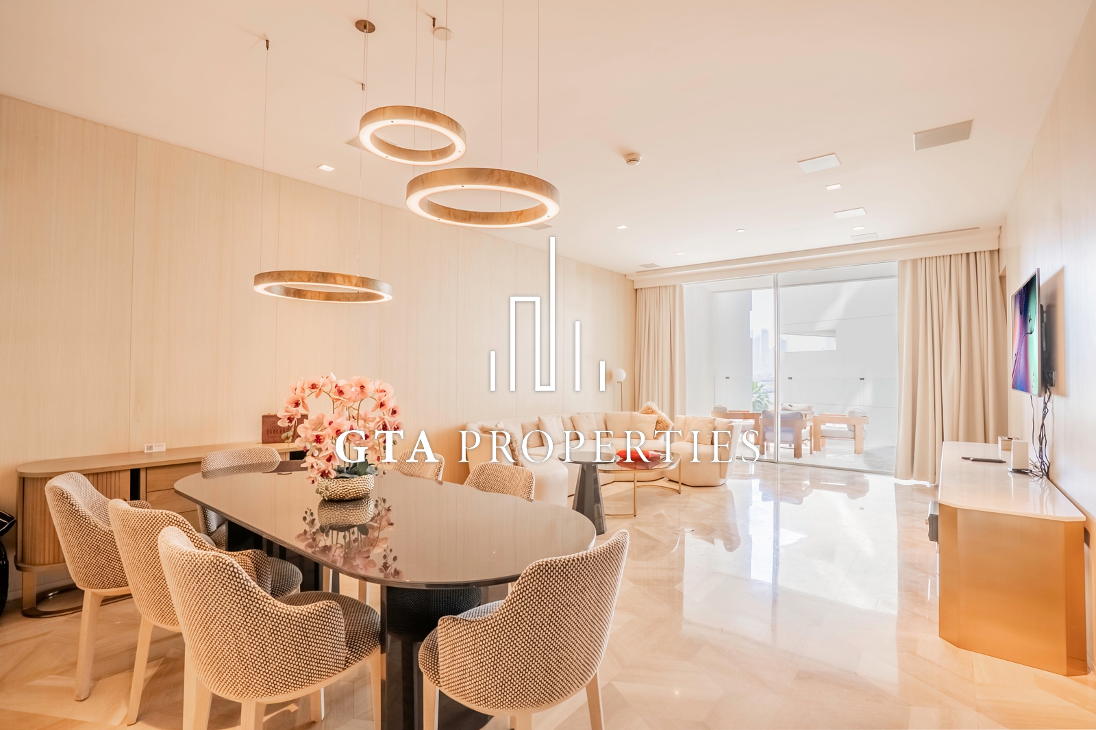 Luxury Beach Front Living | Spacious | Furnished