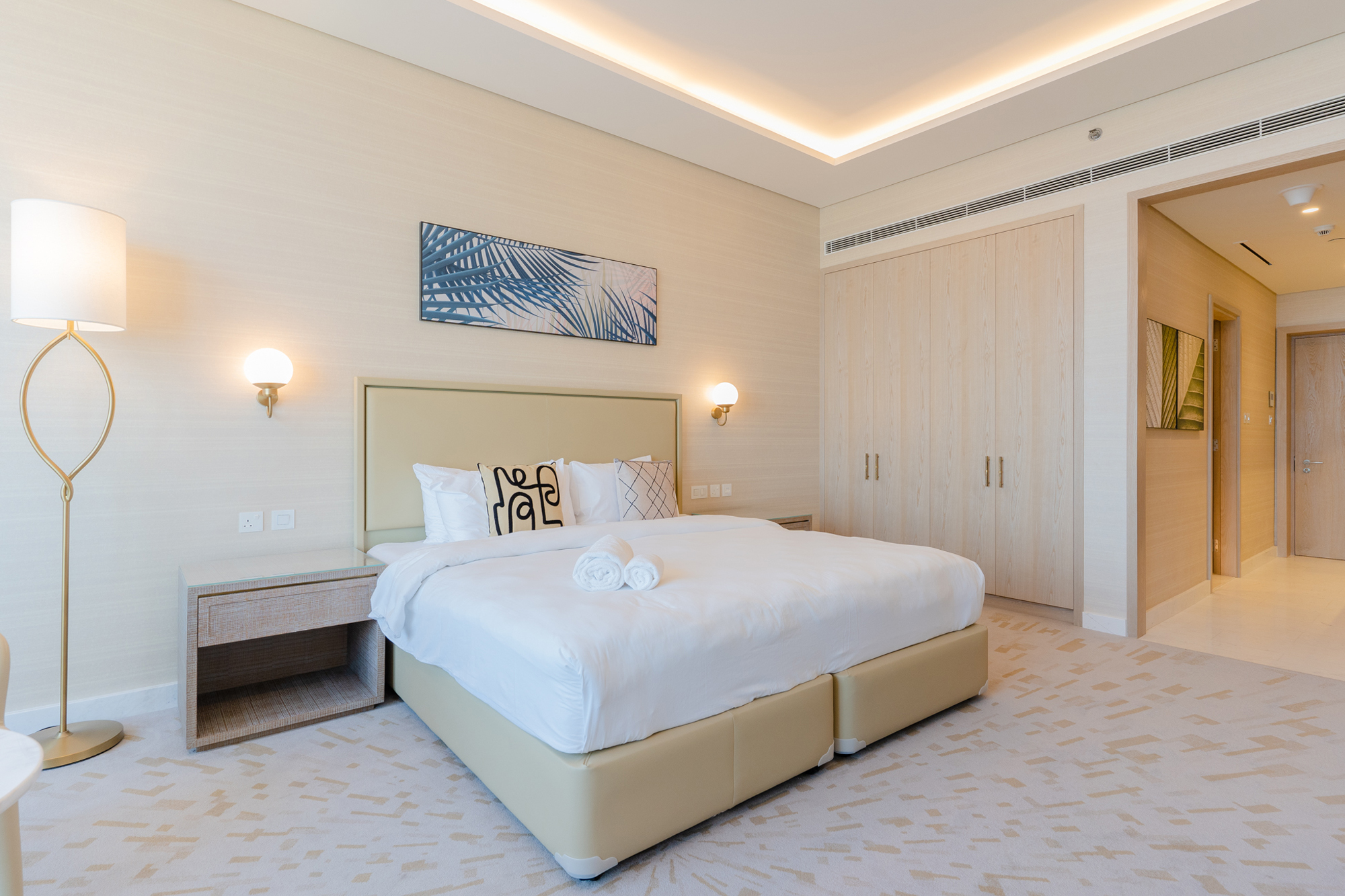LUXURY STUDIO |5 STAR FACILITIES PALM TOWER- AVAILABLE NOW