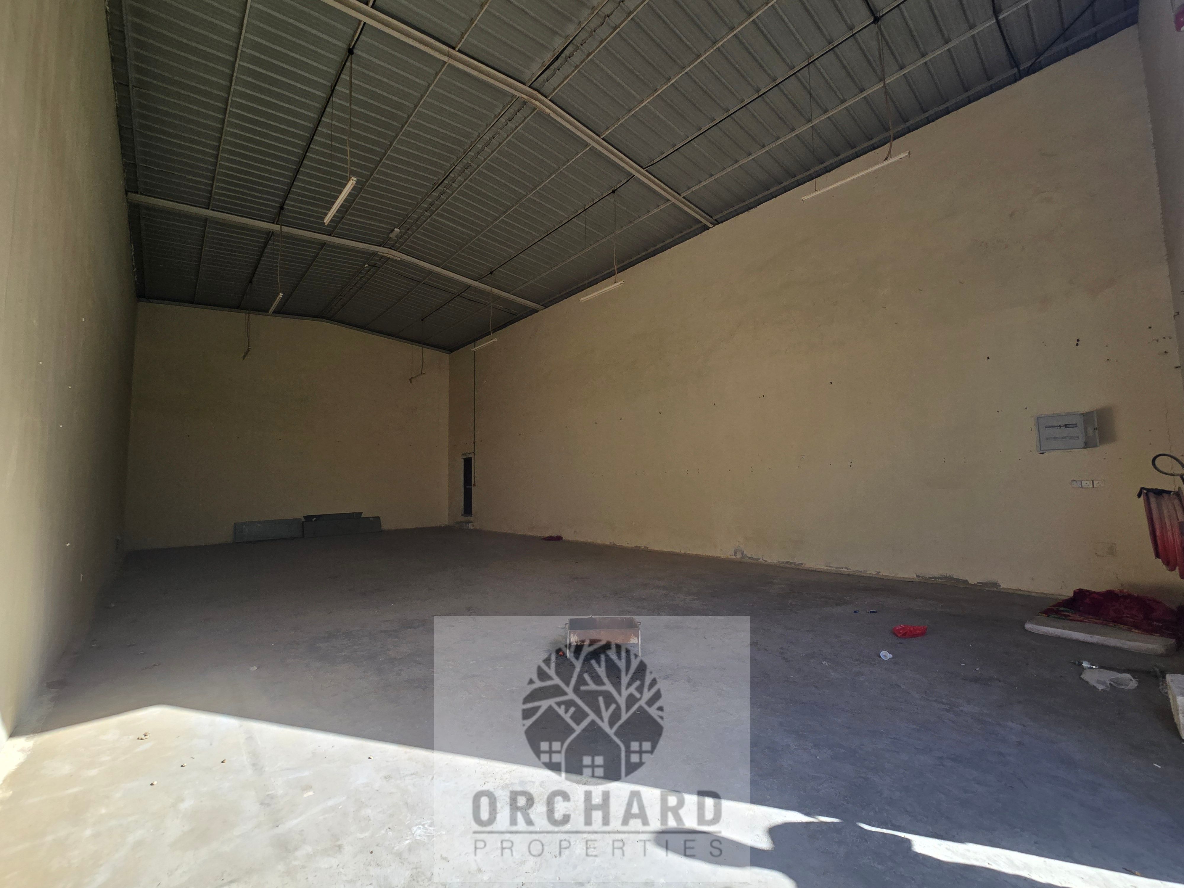 "Compact Warehouse for Rent in Um Al Quwain | 2,500 Sqft"