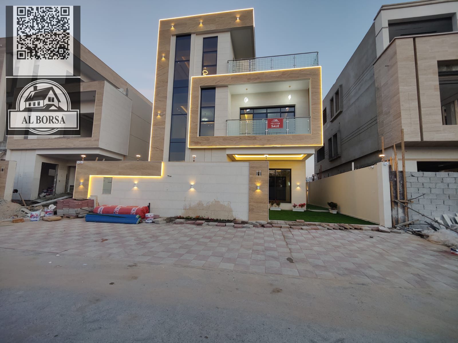 Luxury villa for rent in Al Yasmin, directly overlooking the garden – 6 rooms + roof + swimming pool – 3 floors
