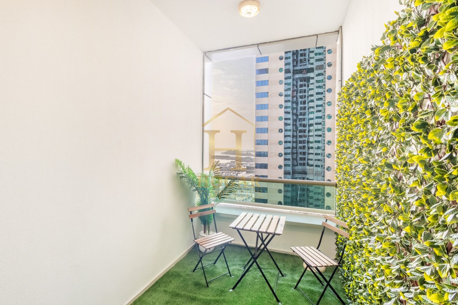 Fully Modern |Fully Furnished| Prime Location