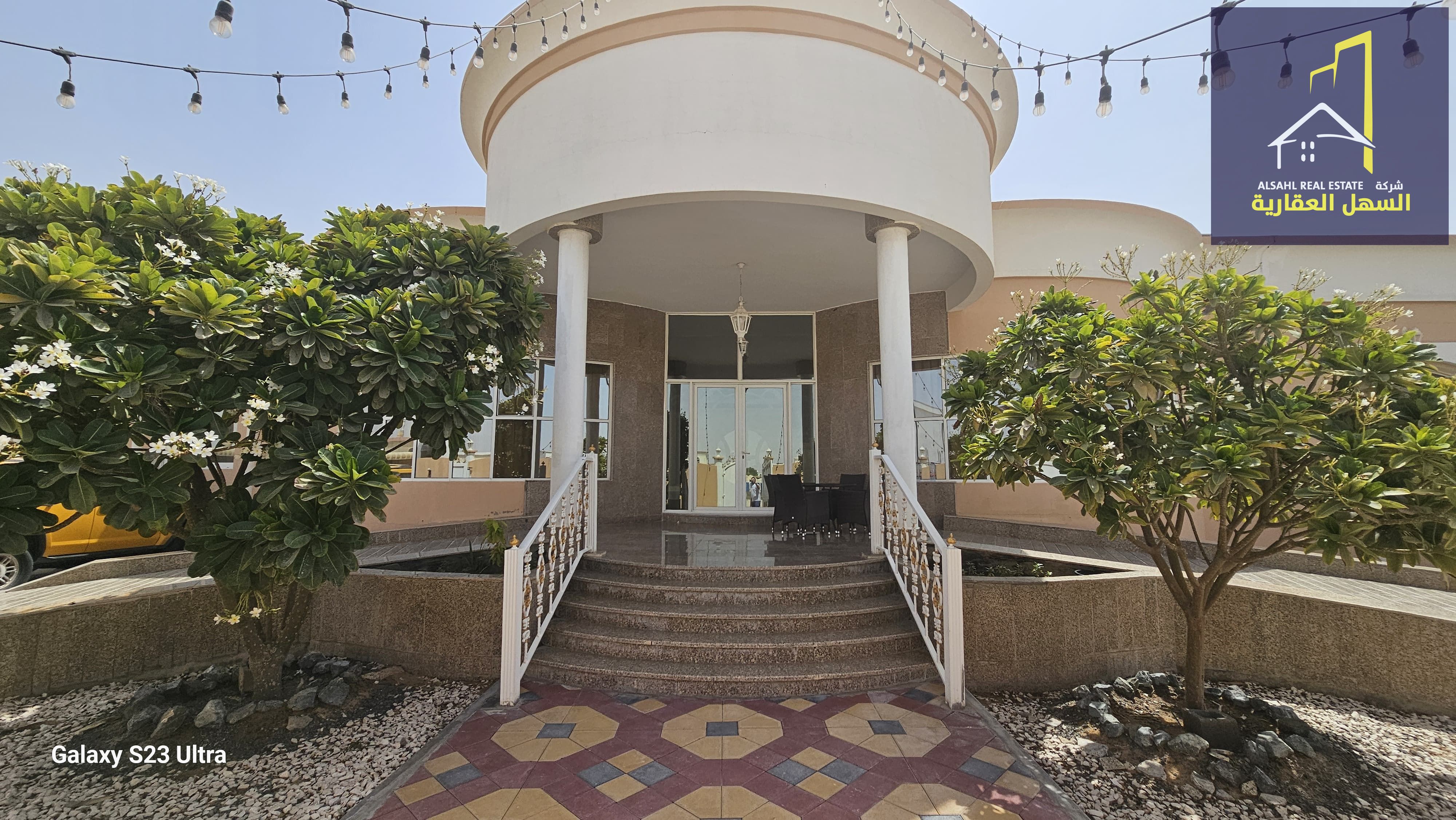 For Sale: Corner Villa in Sharjah – Al Suyoh, Al Raqeeba 8 A spacious corner villa located in a quiet and well-planned residential area in Al Suyoh