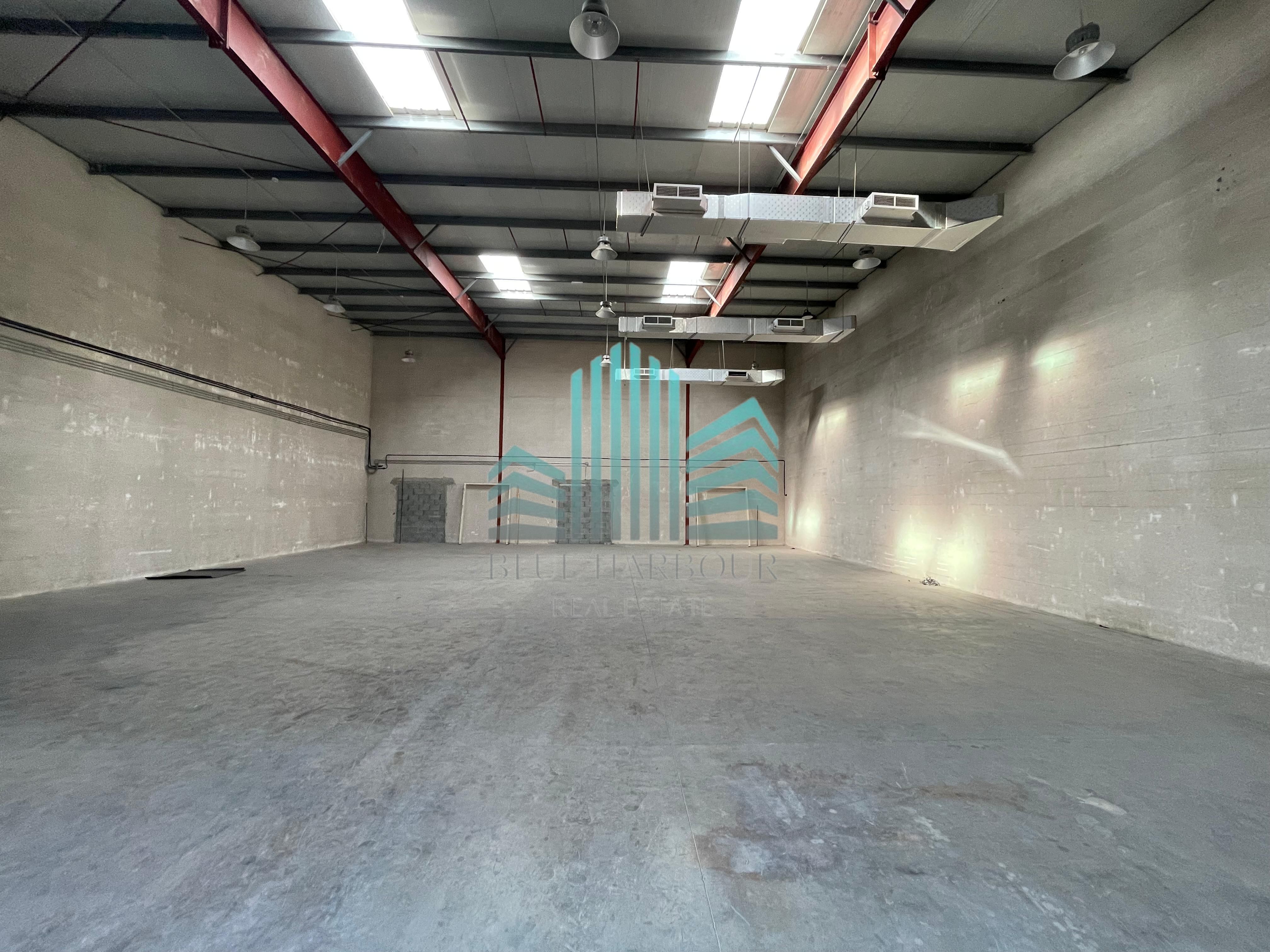 CREATIVE ZONE WITH CREATIVE BUSINESS | EASY ACCESS TO MAIN ROAD