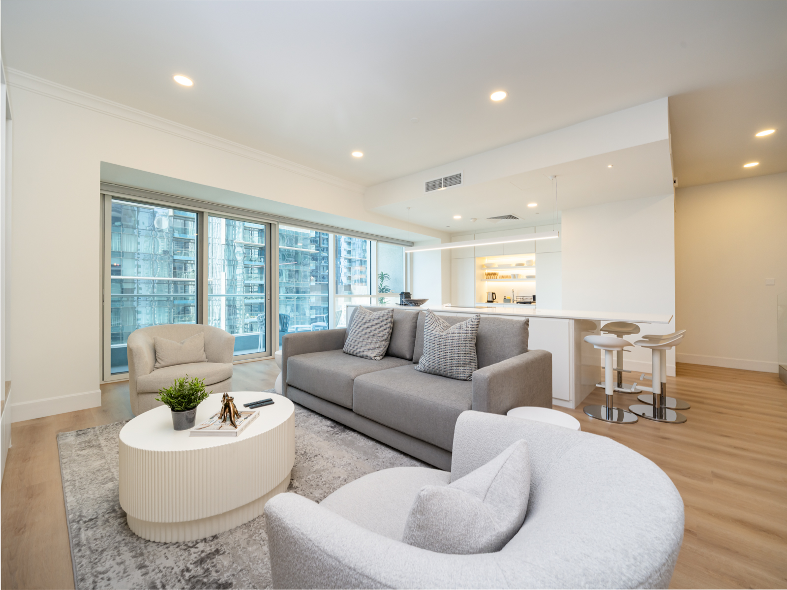 UPGRADED 2BR DUPLEX MARINA HIGH FLOOR - AVAILABLE NOW