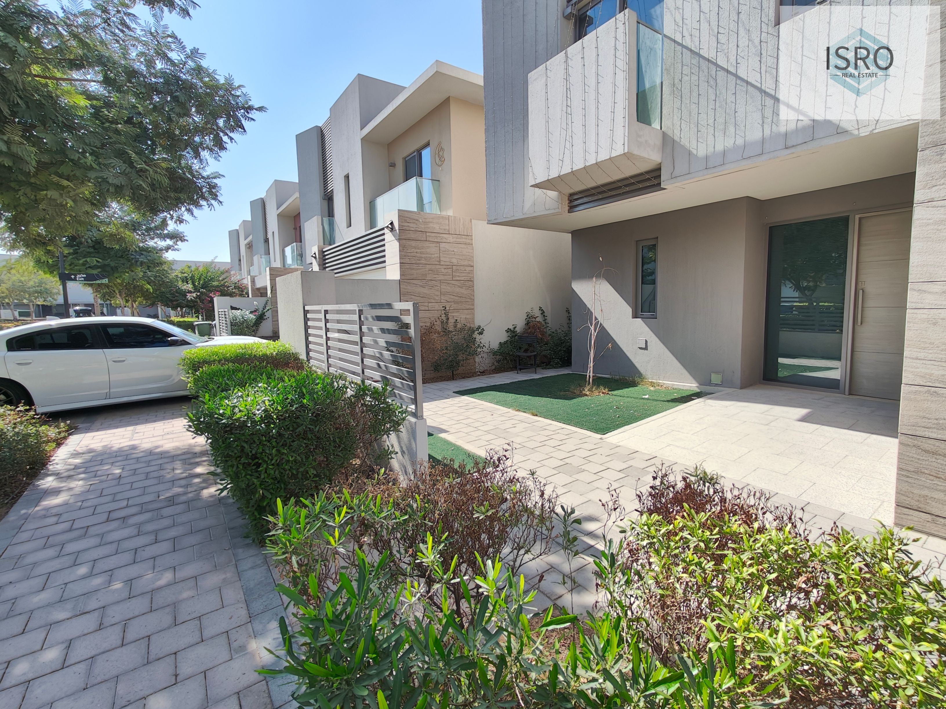 Ready B3 TH||court yard villa ||private garden
