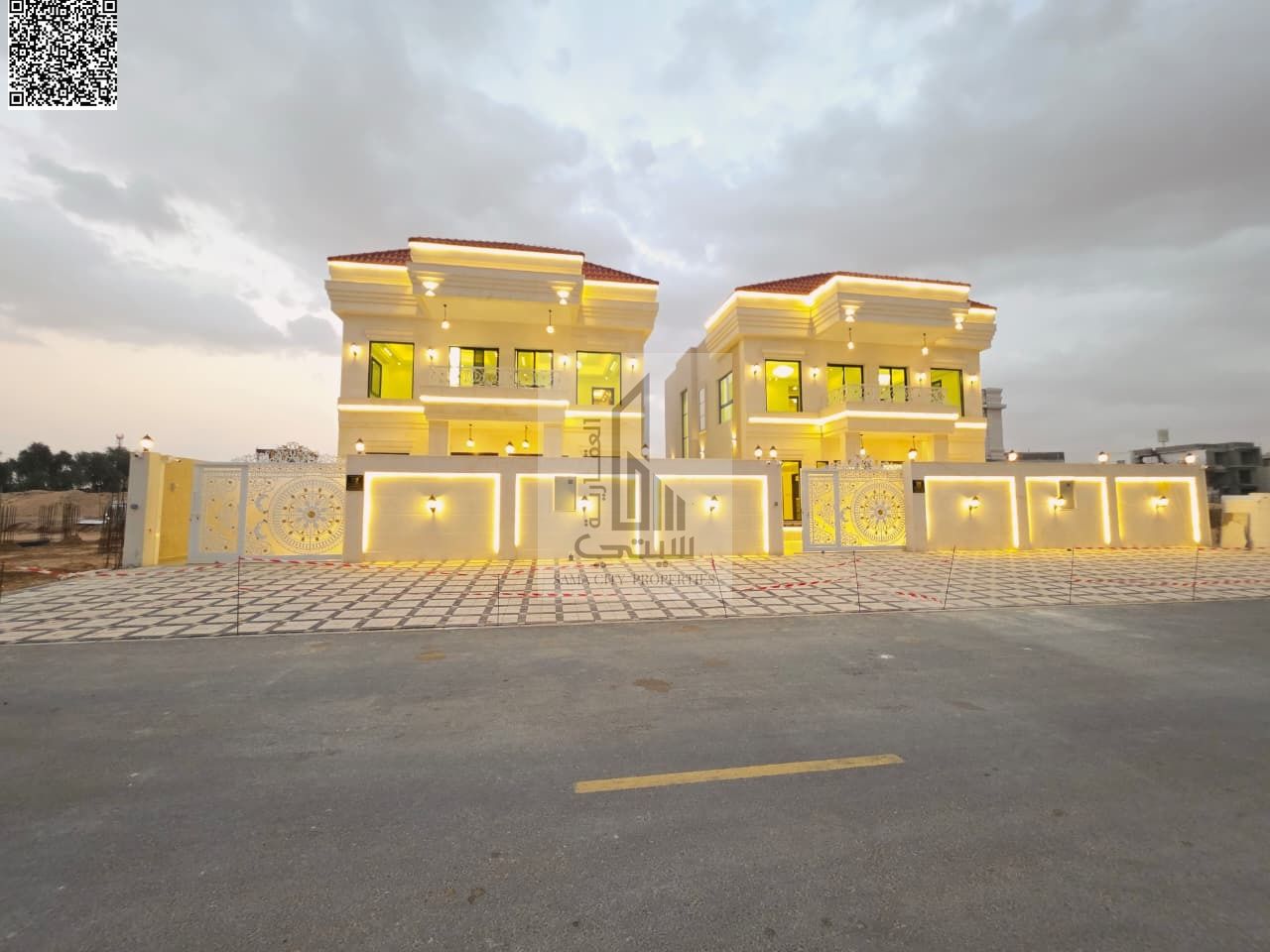 Villa for Sale in Al-Haliyo Area Features: • 4 Master Bedrooms • Majlis with Bathroom • Living Room with Bathroom • Main Kitchen • Maid's Room