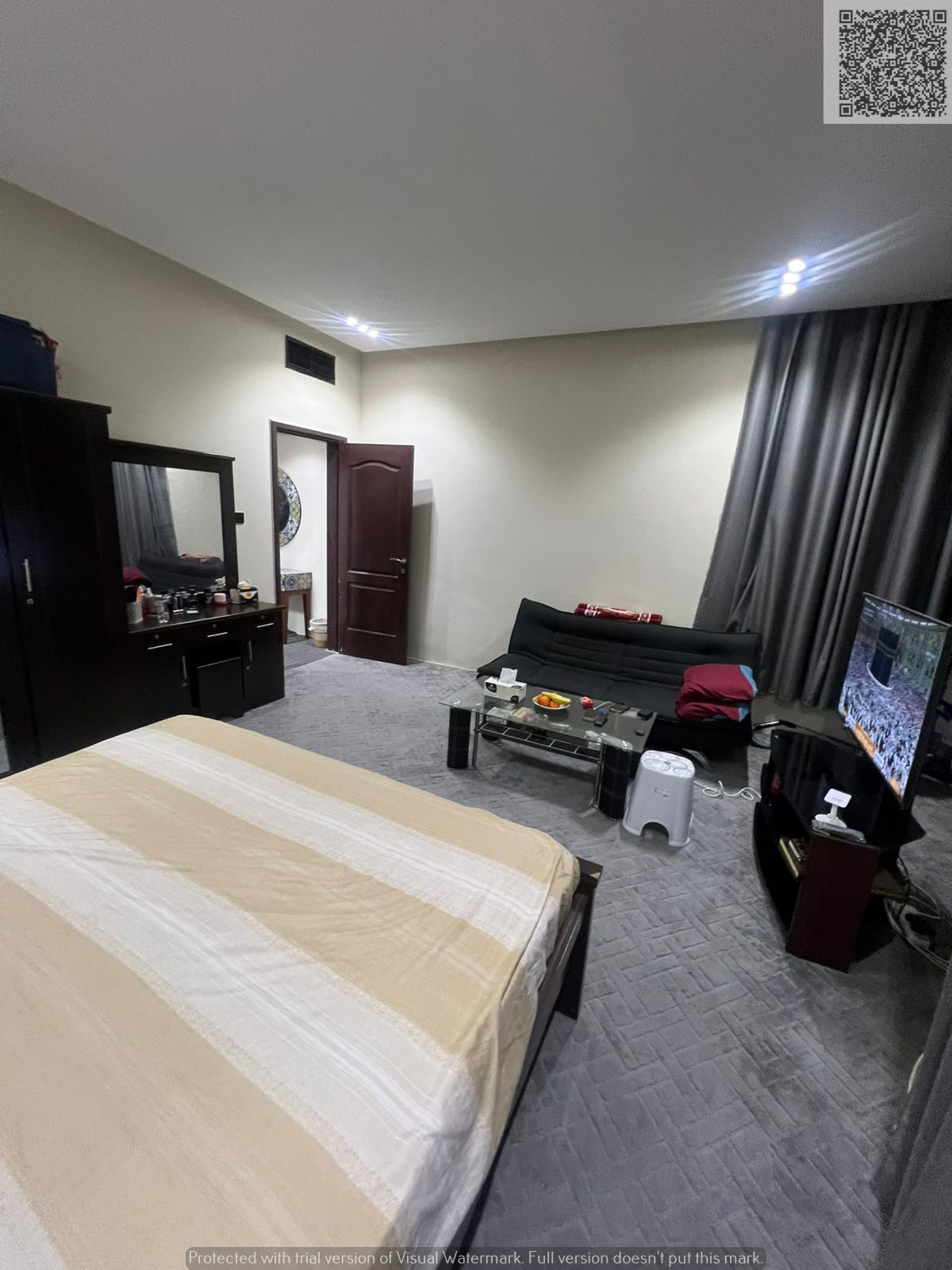 One-bedroom apartment for sale in Al Khor Towers Ajman, 940 sqft, open view to Clock Tower, furnished and ready.