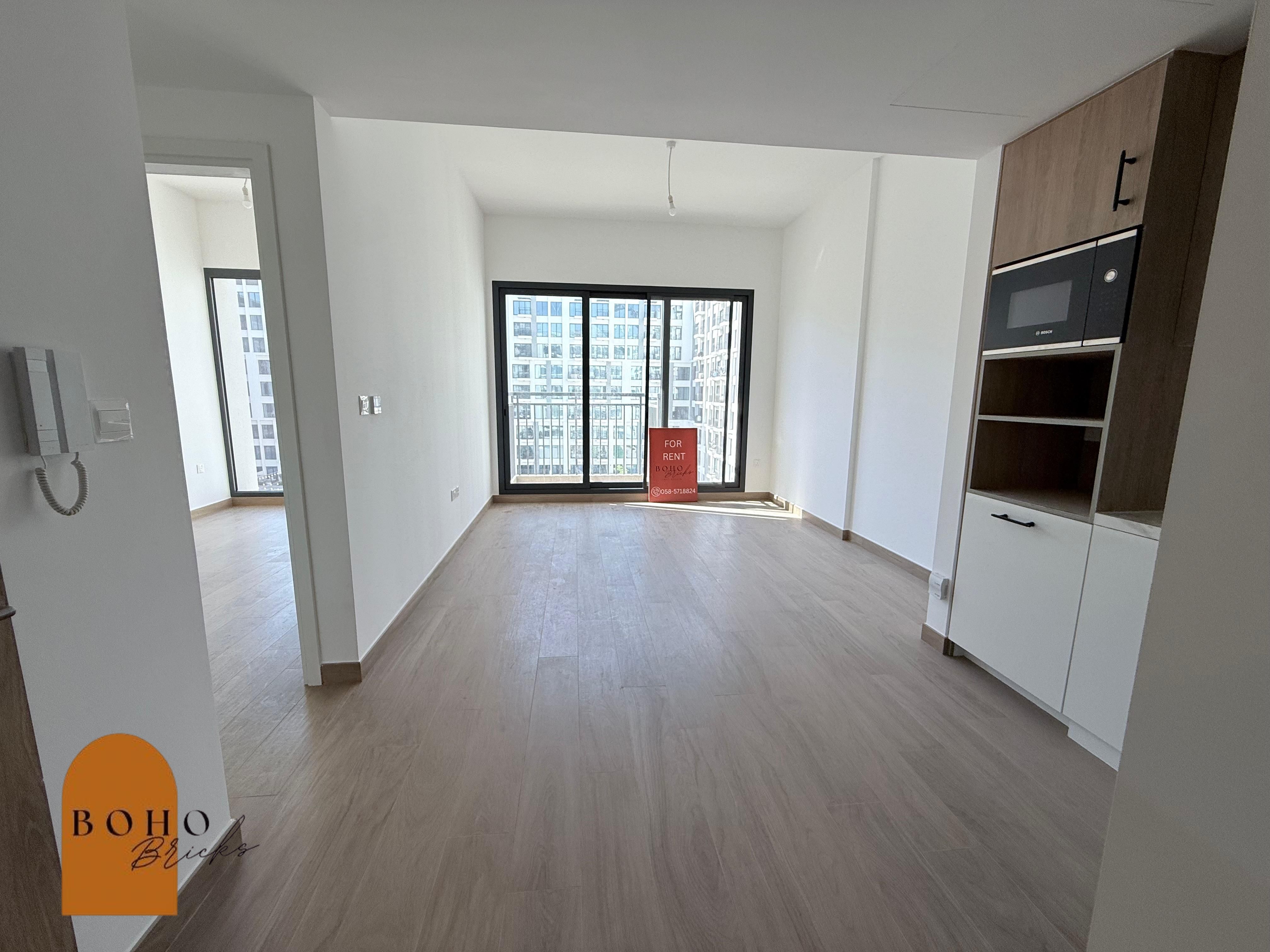 Brand New| Pool View | Fully Fitted (Negotiable)