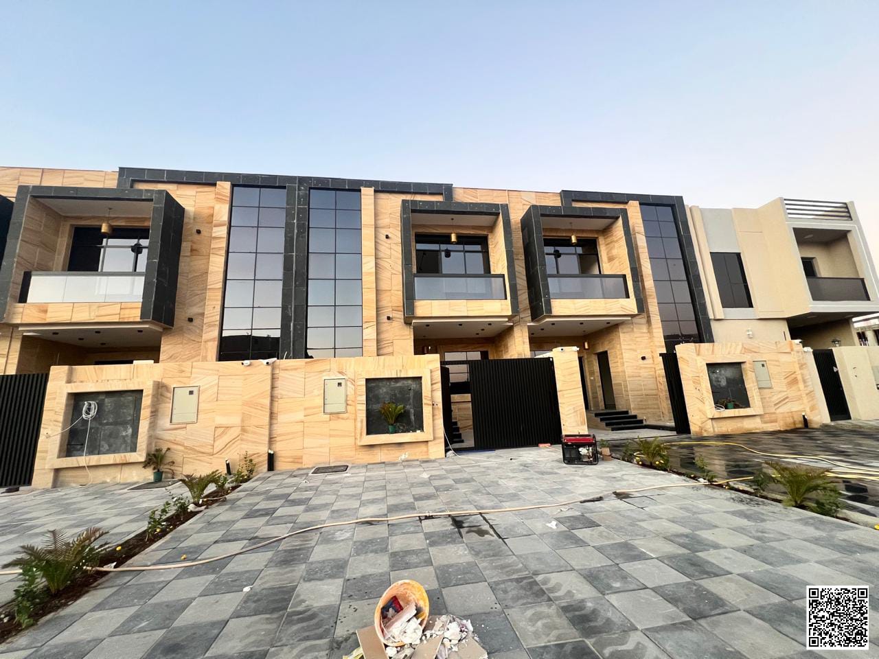 Deluxe villa / Registration fees included / Freehold for all nationalities / Easy monthly installments / Bank financing available