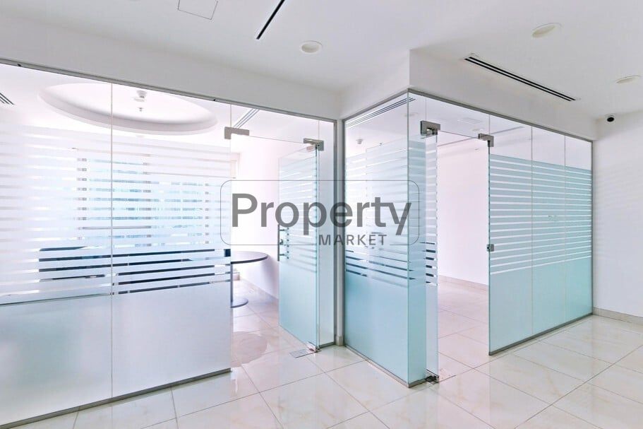 Fully Furnished | Spacious | Glass Partitions