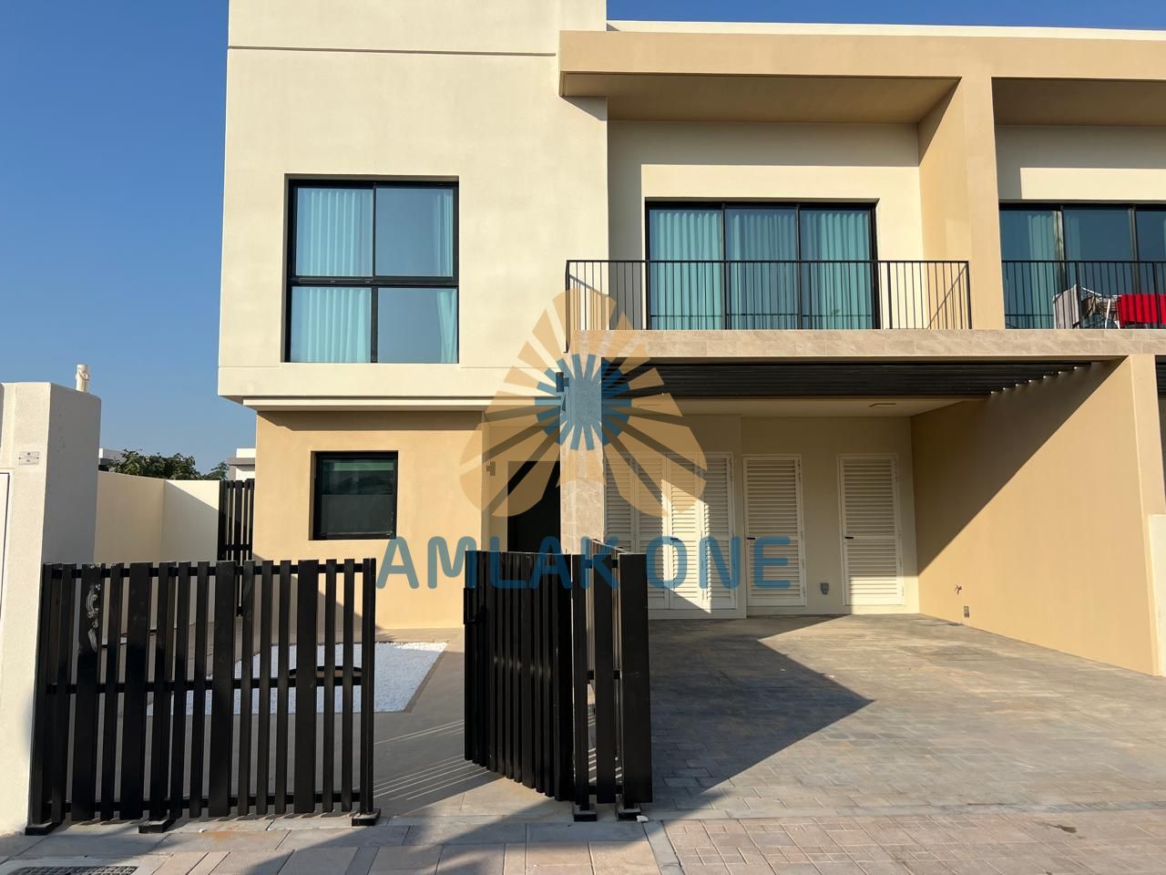Elegant 4BR Townhouse | Single Row | For Lease