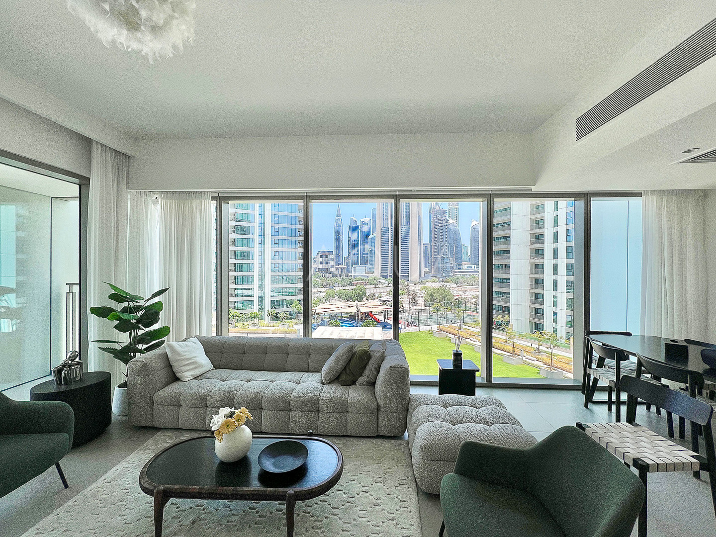 Burj and DIFC Views | Low Floor | 4 Cheques