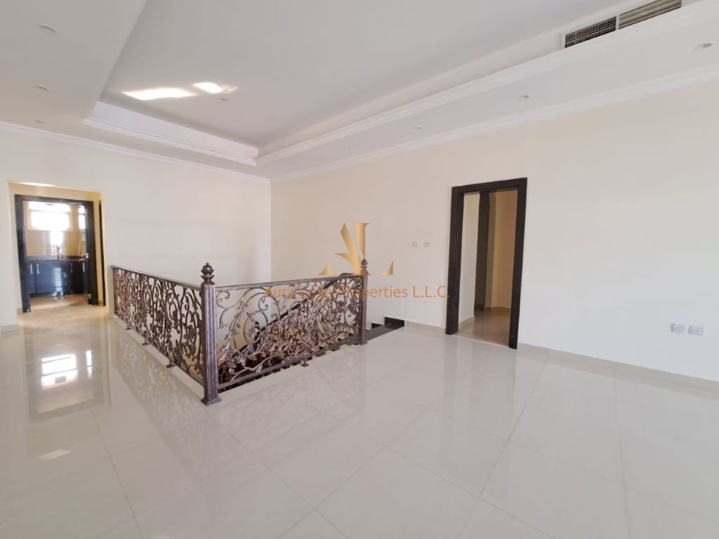 Prime Location: Well Maintain Spacious Villa