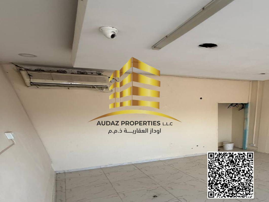 A commercial space of suitable size in a prime location within the Rawda area, ideal for small businesses.