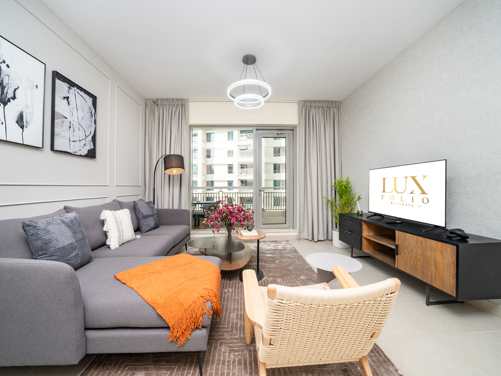 Elegant 1 BR With Full Burj Khalifa View - AVAILABLE NOW