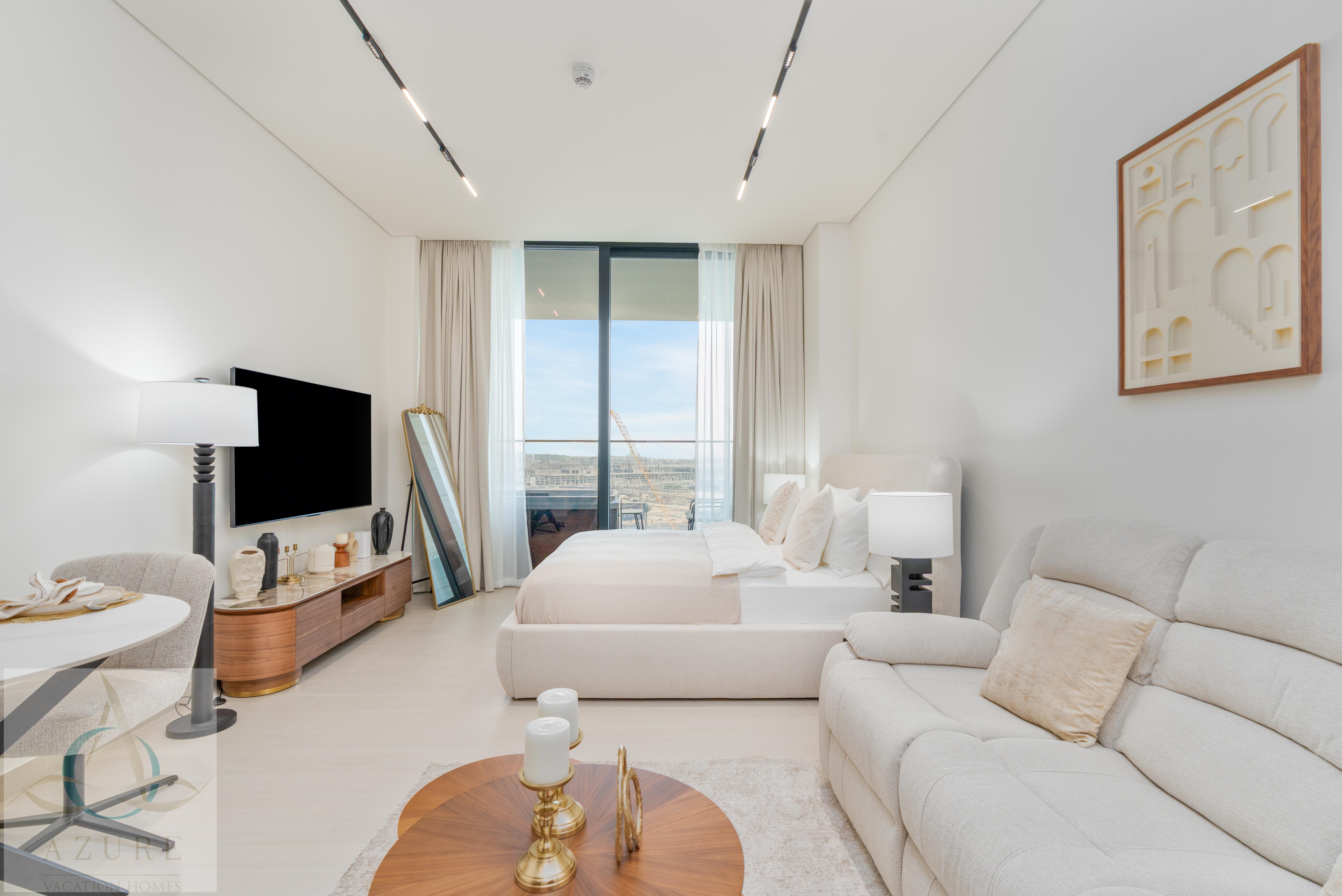 Luxury Studio with Private Jacuzzi at Business Bay