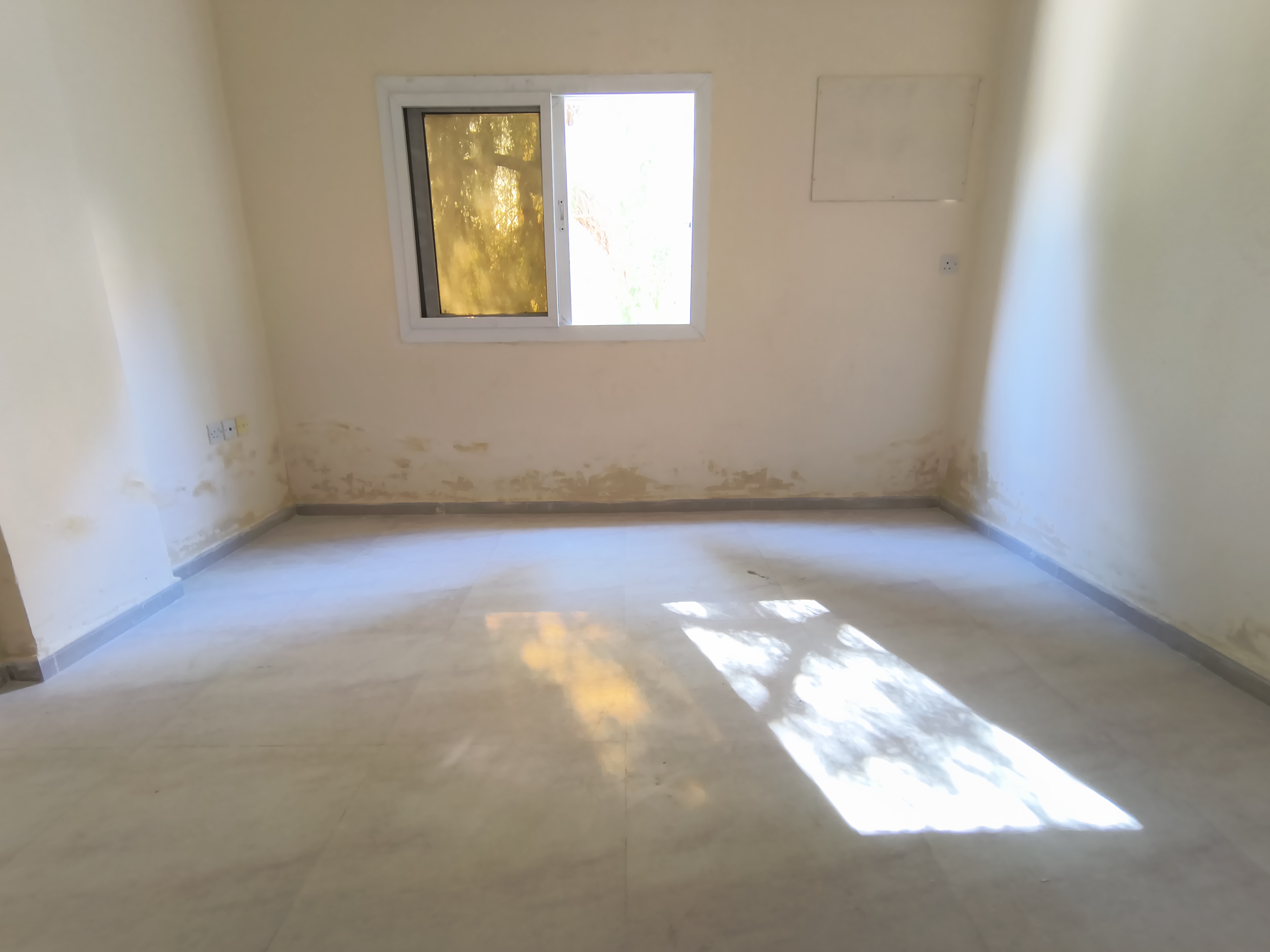 NEAT AND CLEAN CHEAP PRICE 1 BEDROOM HALL SCHOOL NEARBY FOR FAMILY ONLY READY TO MOVE 28K