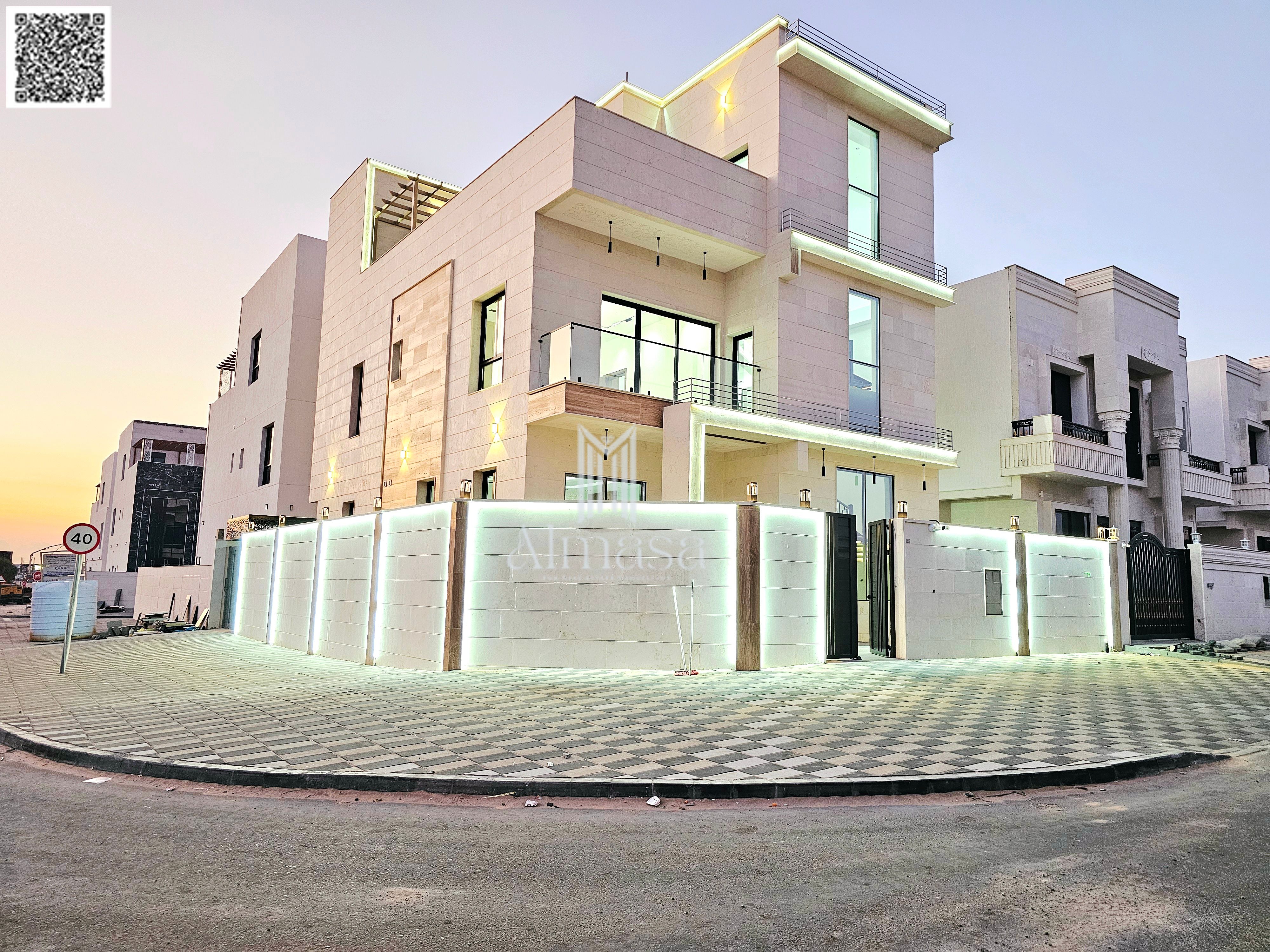 Corner villa, exquisite finishing, in a prime location, registration fees included