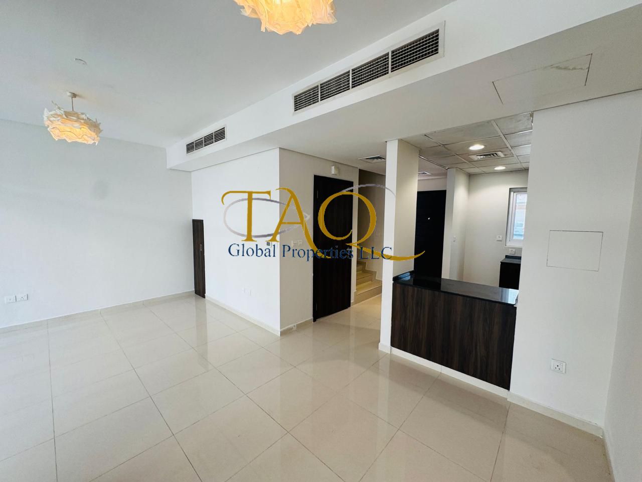 ELEGANT 3 BEDROOM TOWNHOUSE | GATED COMMUNITY | BACK TO BACK | 2 CHEQUES |