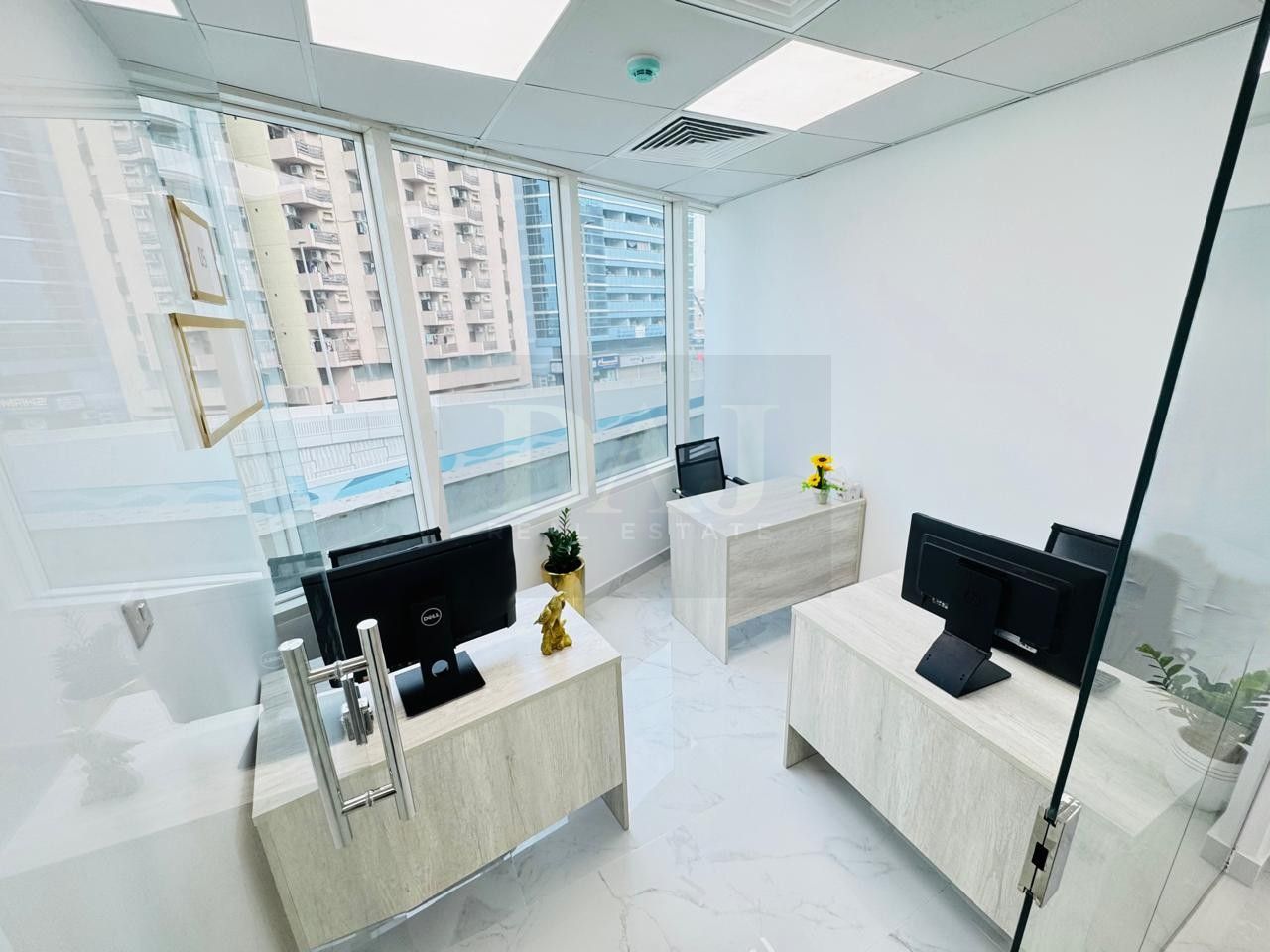 Offer For The Day!! Beautiful Office | Direct From Landlord |