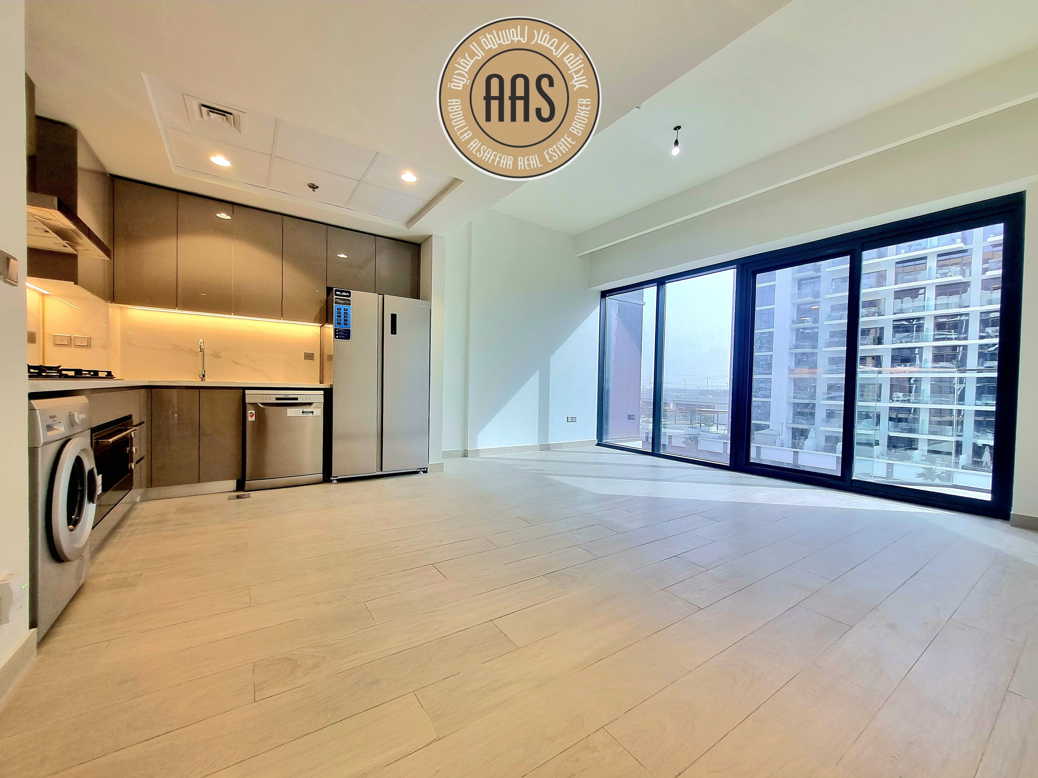 Spacious 3BHK with Main Boulevard View | Chiller Free | 04 Cheques Payment