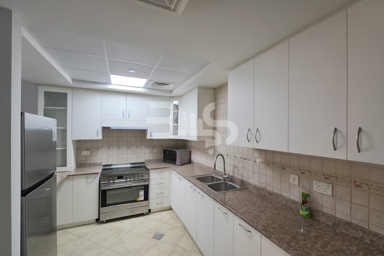 Upgraded and Furnished- Massive 2Bedroom- Terrace