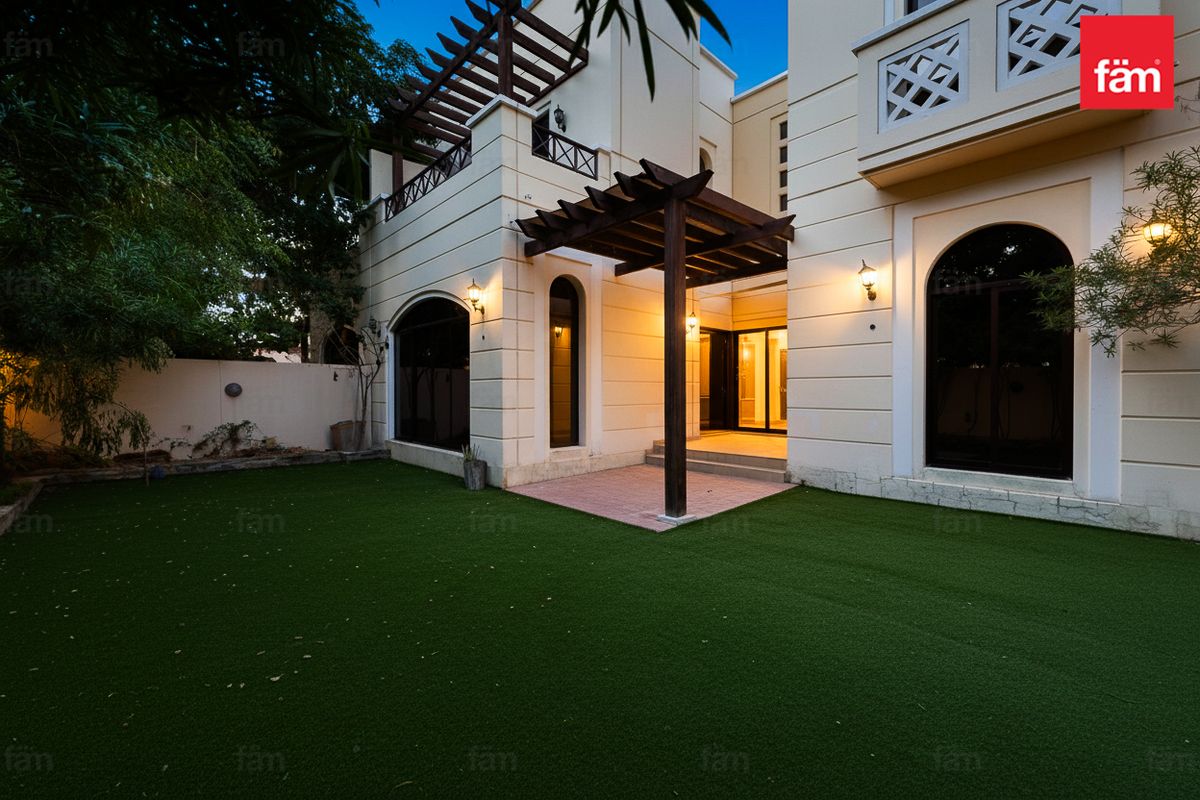 Vacant & Ready To Move | Middle Naseem Phase 1 TH