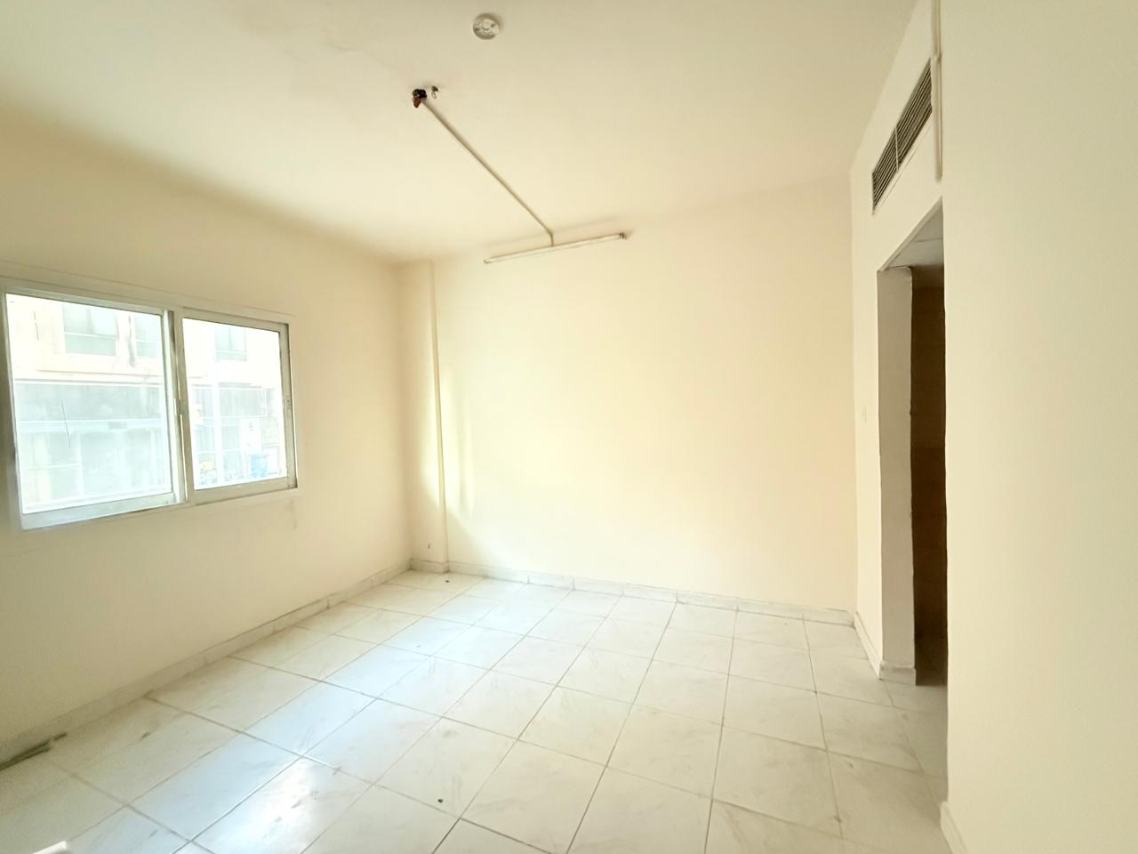 Lavish Studio Apartments// On Road Building// Close To Diqa Club // For Family?