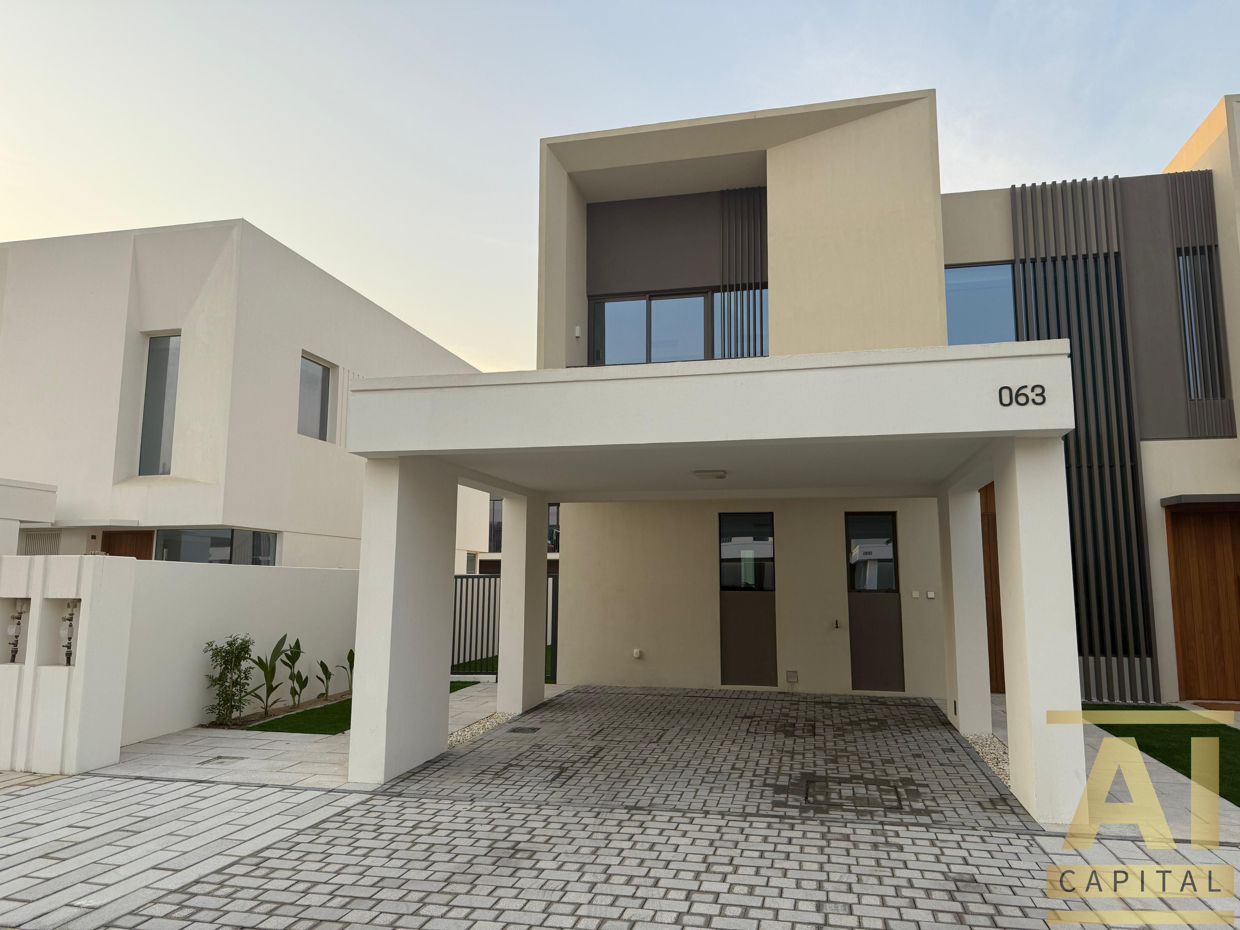 READY TO MOVE IN | GOLF VIEW | PRIME LOCATION