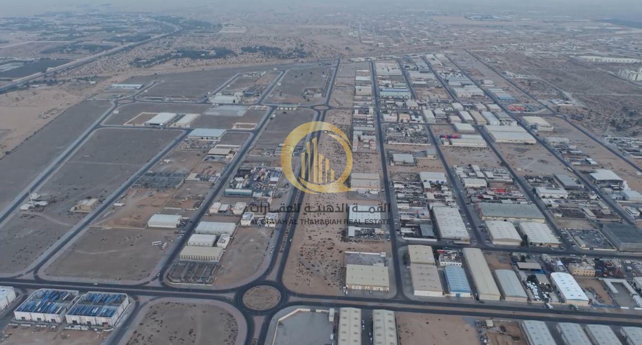 For sale: corner land in the UAE Industrial City in Al-Saja'a. Strategic location, Block 2, Scrap and Auctions Street. Land area: 114,040 sq. ft